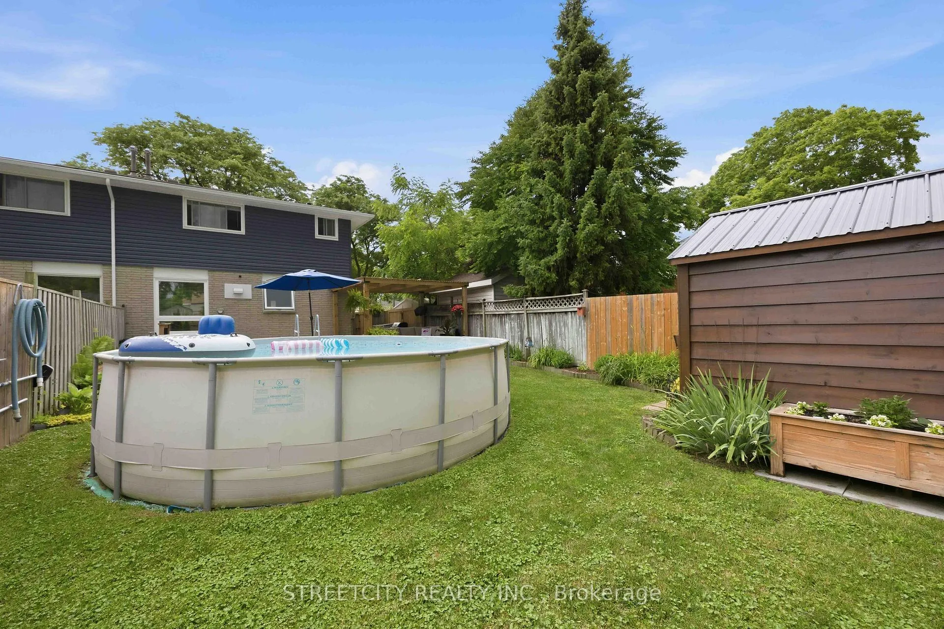 Photo 41 of 862 Montrose Street, Sarnia — HOMEH