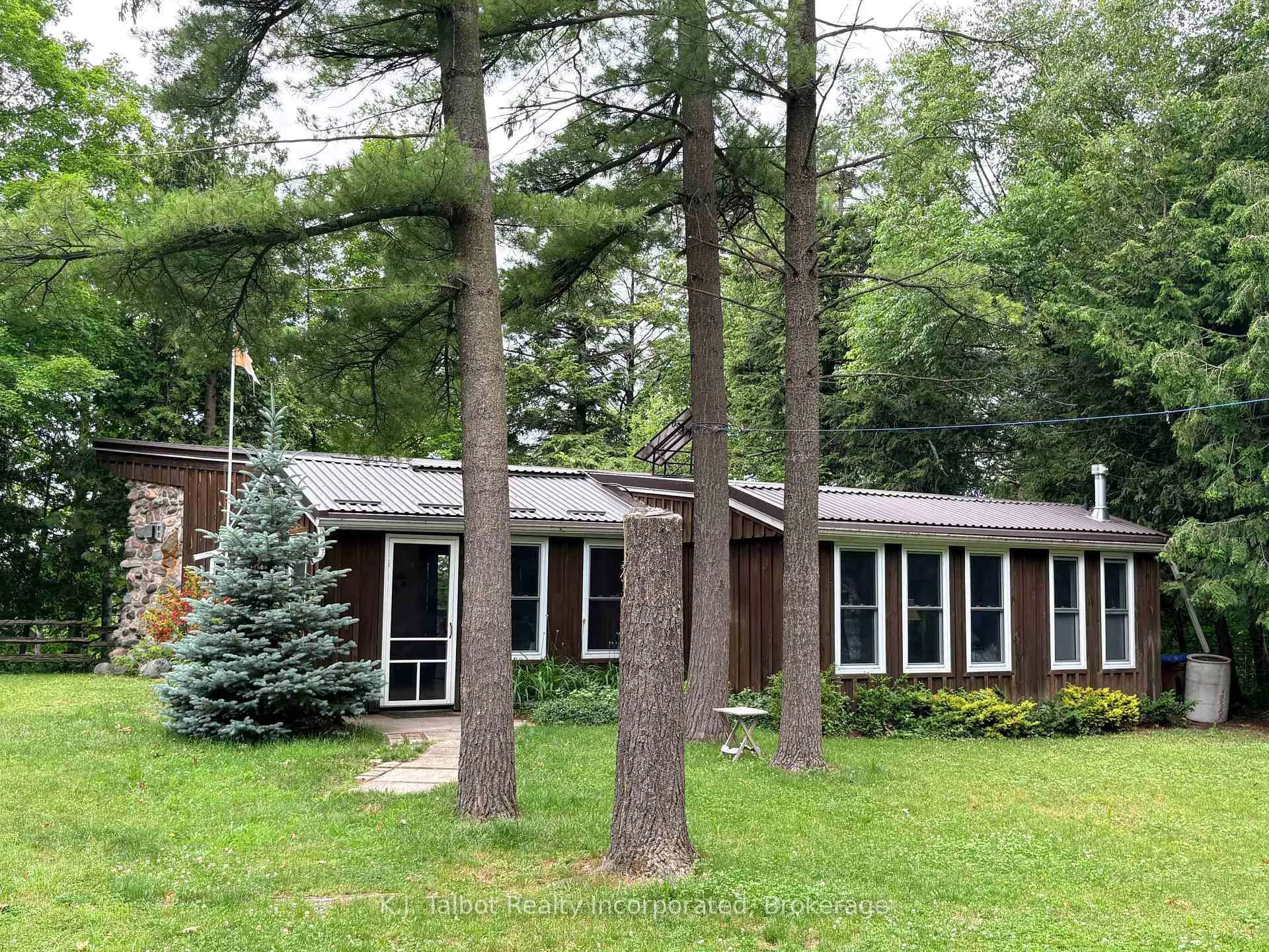 Photo of 81001 Falls Road