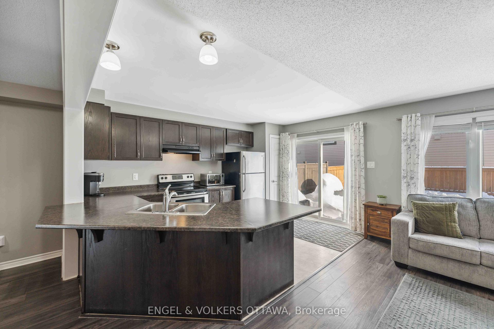 Photo 11 of 403 White Arctic Avenue, Ottawa, Barrhaven - Half Moon Bay — HOMEH