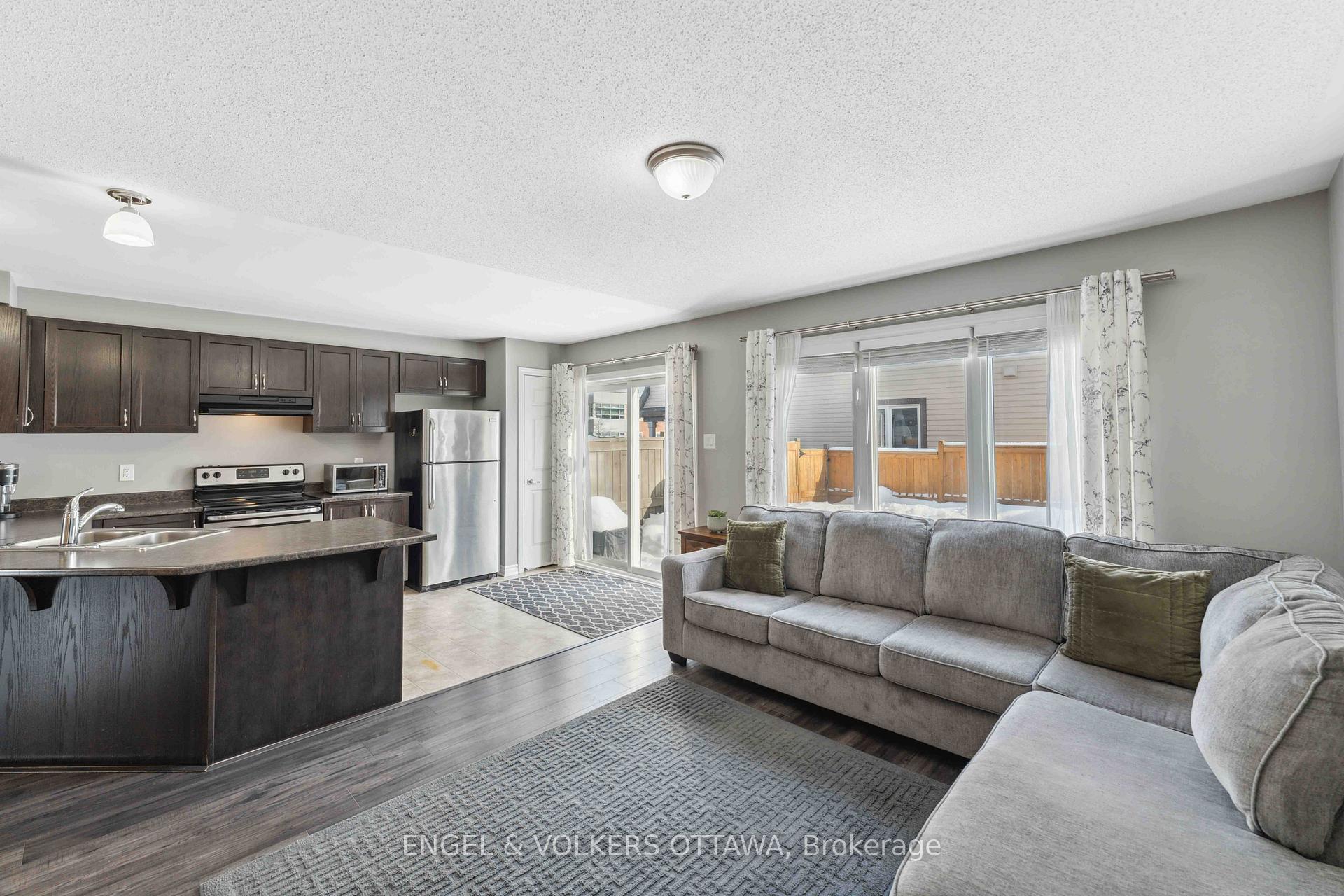 Photo 15 of 403 White Arctic Avenue, Ottawa, Barrhaven - Half Moon Bay — HOMEH