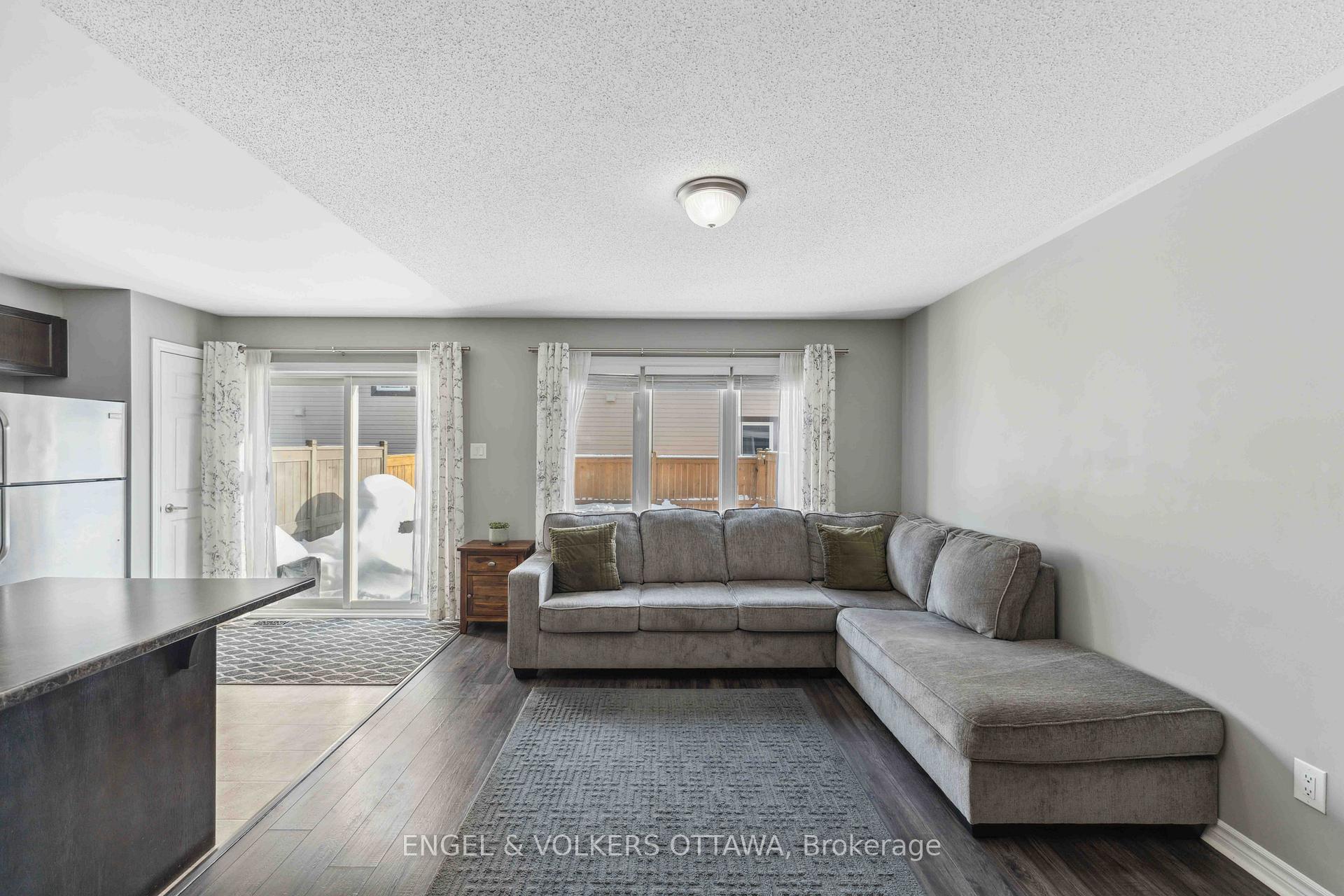 Photo 16 of 403 White Arctic Avenue, Ottawa, Barrhaven - Half Moon Bay — HOMEH