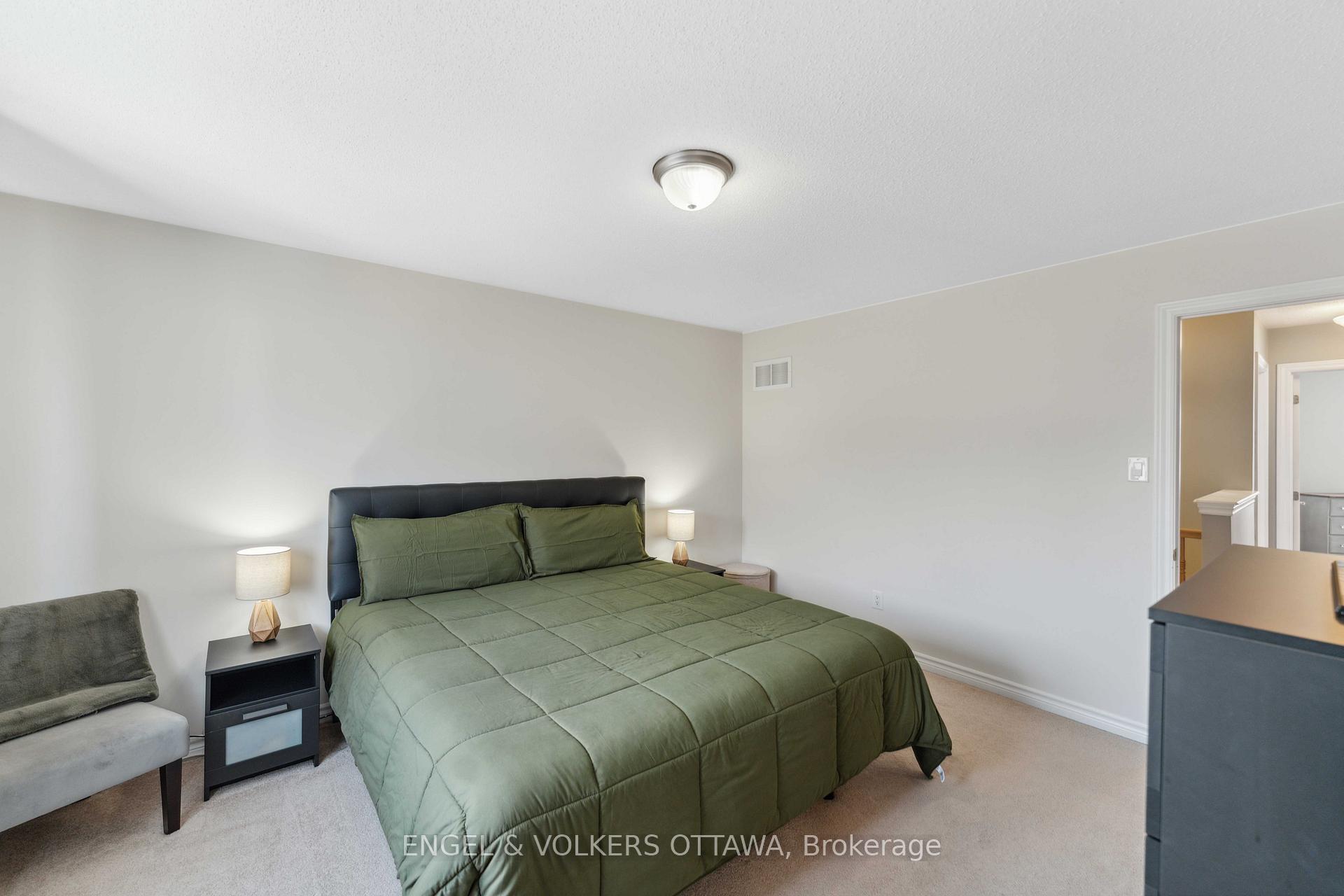 Photo 25 of 403 White Arctic Avenue, Ottawa, Barrhaven - Half Moon Bay — HOMEH
