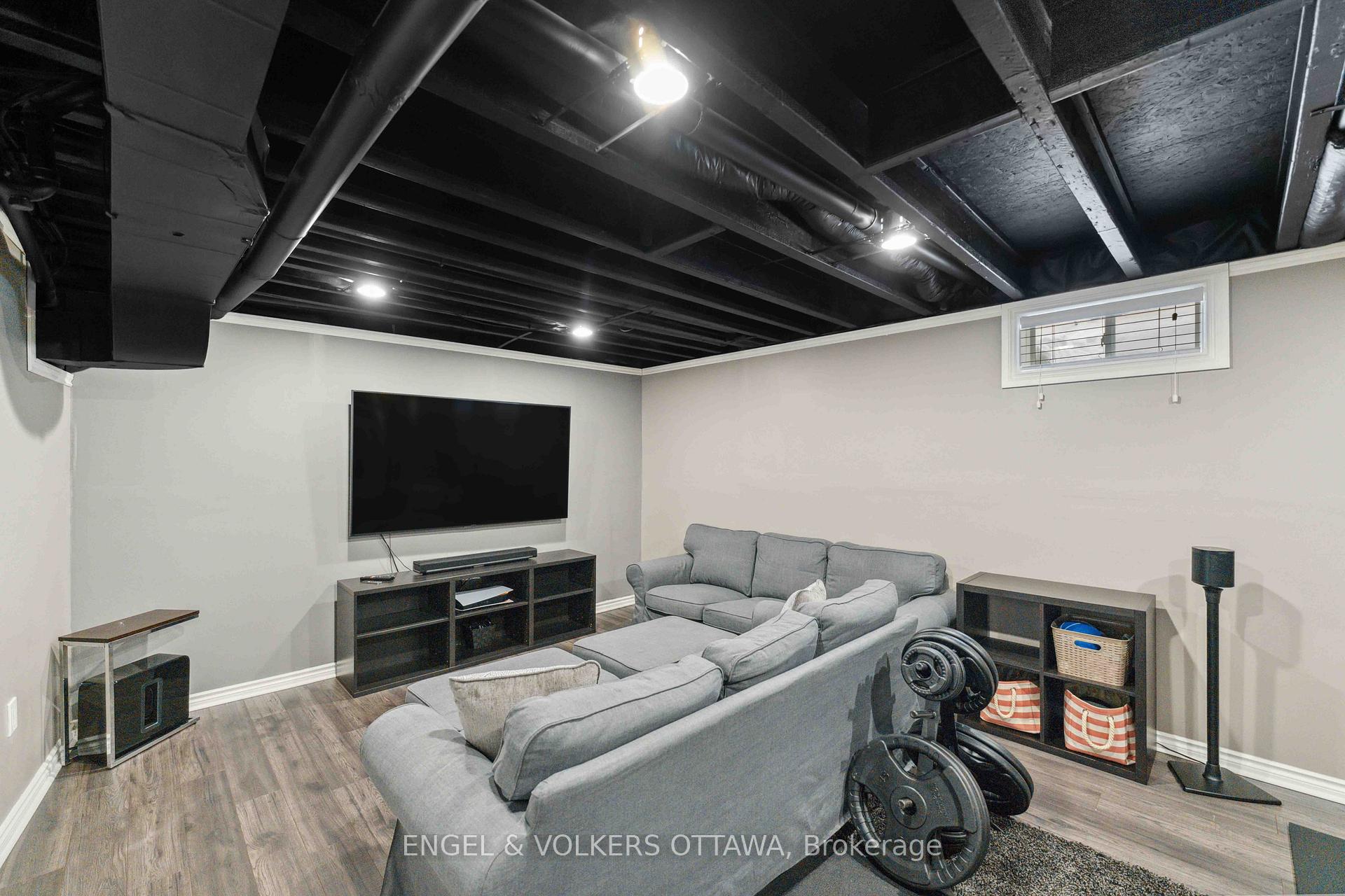 Photo 41 of 403 White Arctic Avenue, Ottawa, Barrhaven - Half Moon Bay — HOMEH