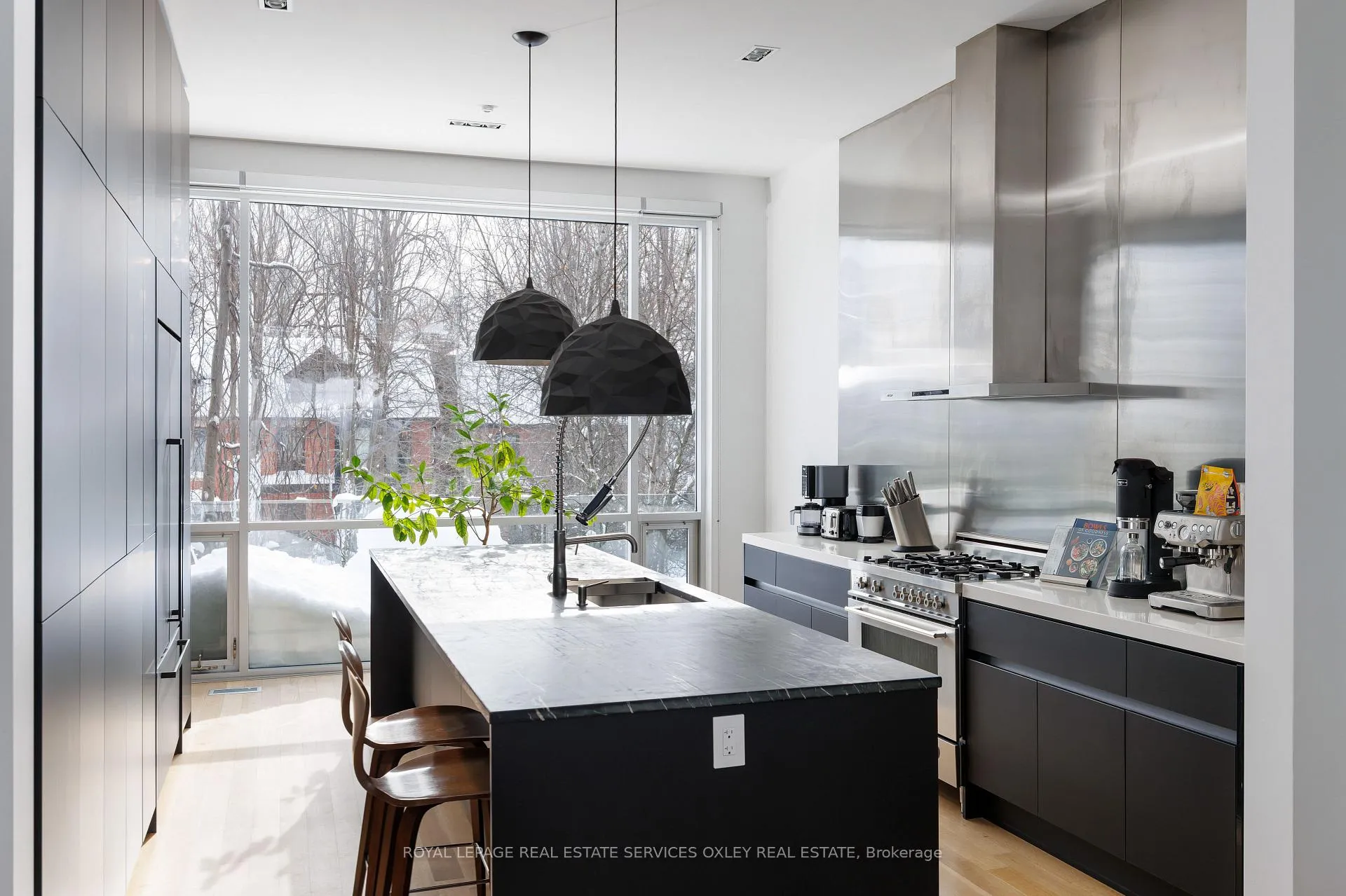 Photo 13 of 20A Woodlawn Avenue W, Toronto, Yonge-St. Clair — HOMEH