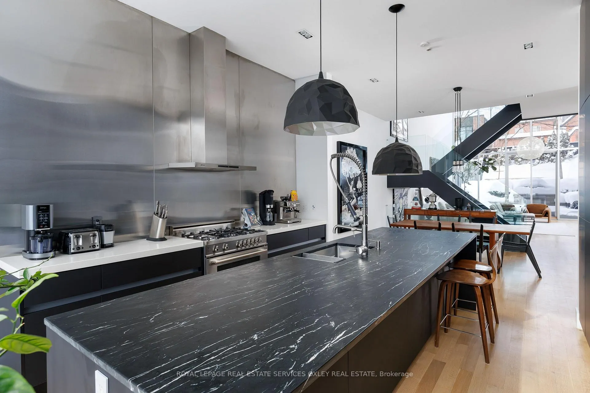 Photo 14 of 20A Woodlawn Avenue W, Toronto, Yonge-St. Clair — HOMEH