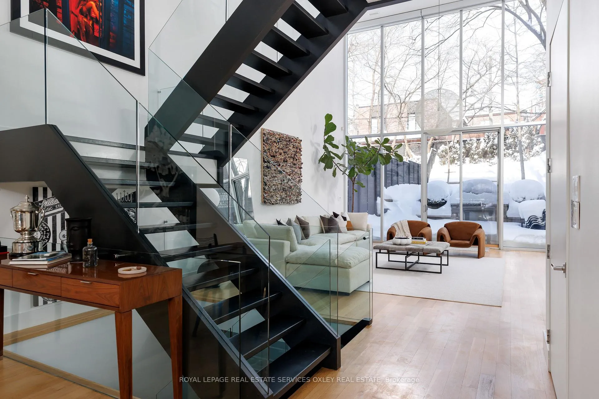 Photo 16 of 20A Woodlawn Avenue W, Toronto, Yonge-St. Clair — HOMEH
