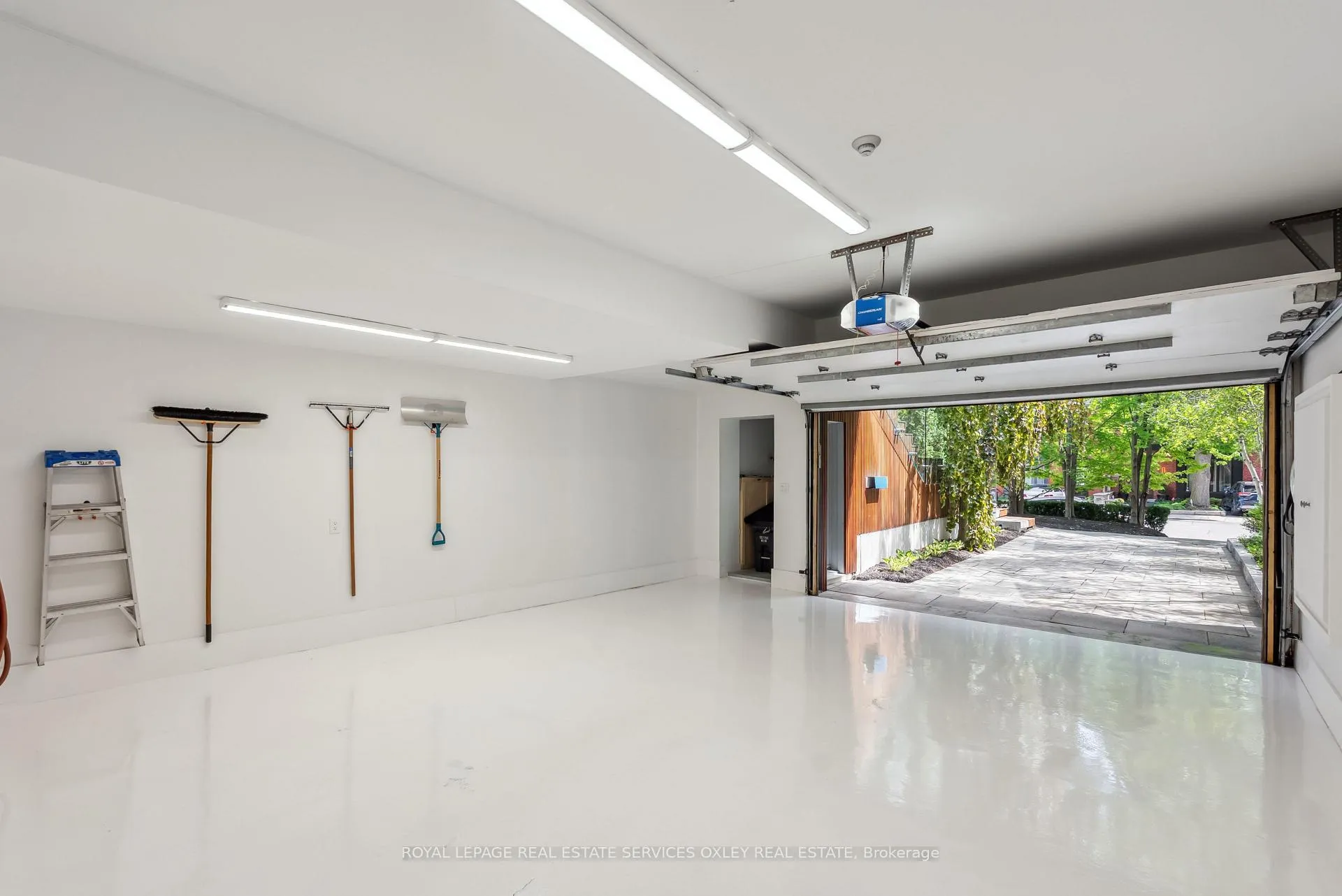 Photo 40 of 20A Woodlawn Avenue W, Toronto, Yonge-St. Clair — HOMEH