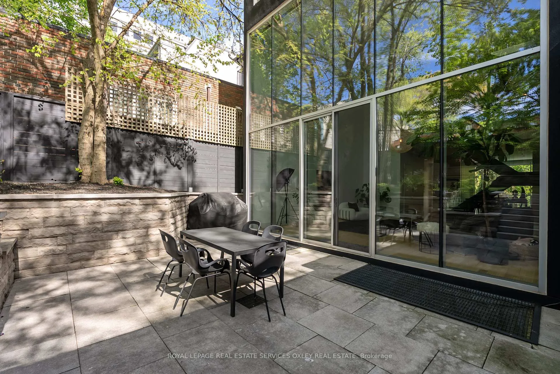 Photo 41 of 20A Woodlawn Avenue W, Toronto, Yonge-St. Clair — HOMEH