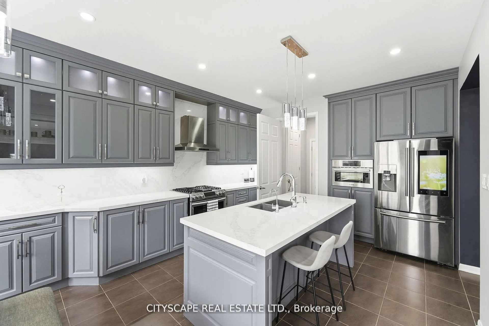 Photo 13 of 305 Gleave Terrace, Milton, Harrison — HOMEH