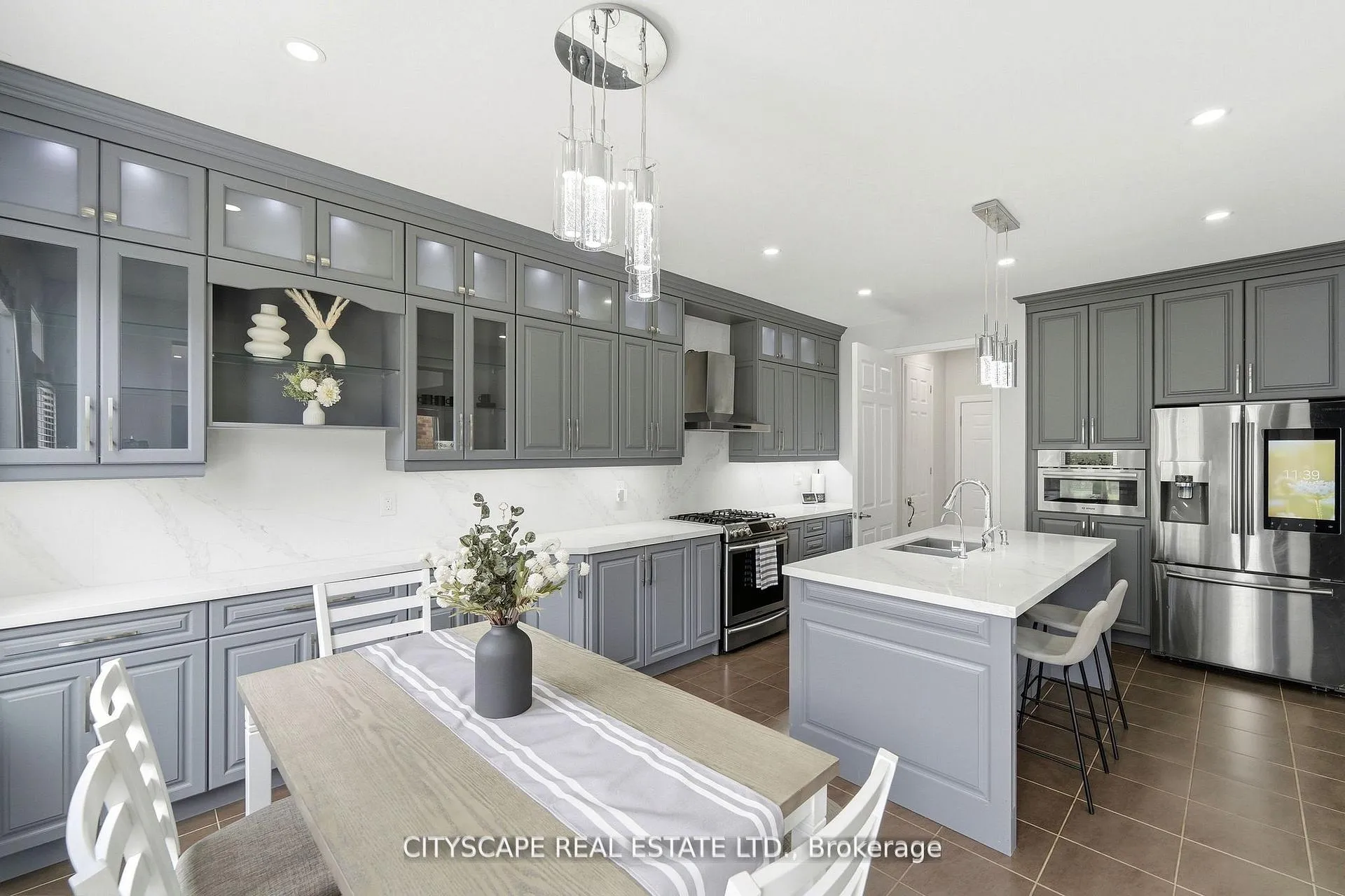 Photo 16 of 305 Gleave Terrace, Milton, Harrison — HOMEH