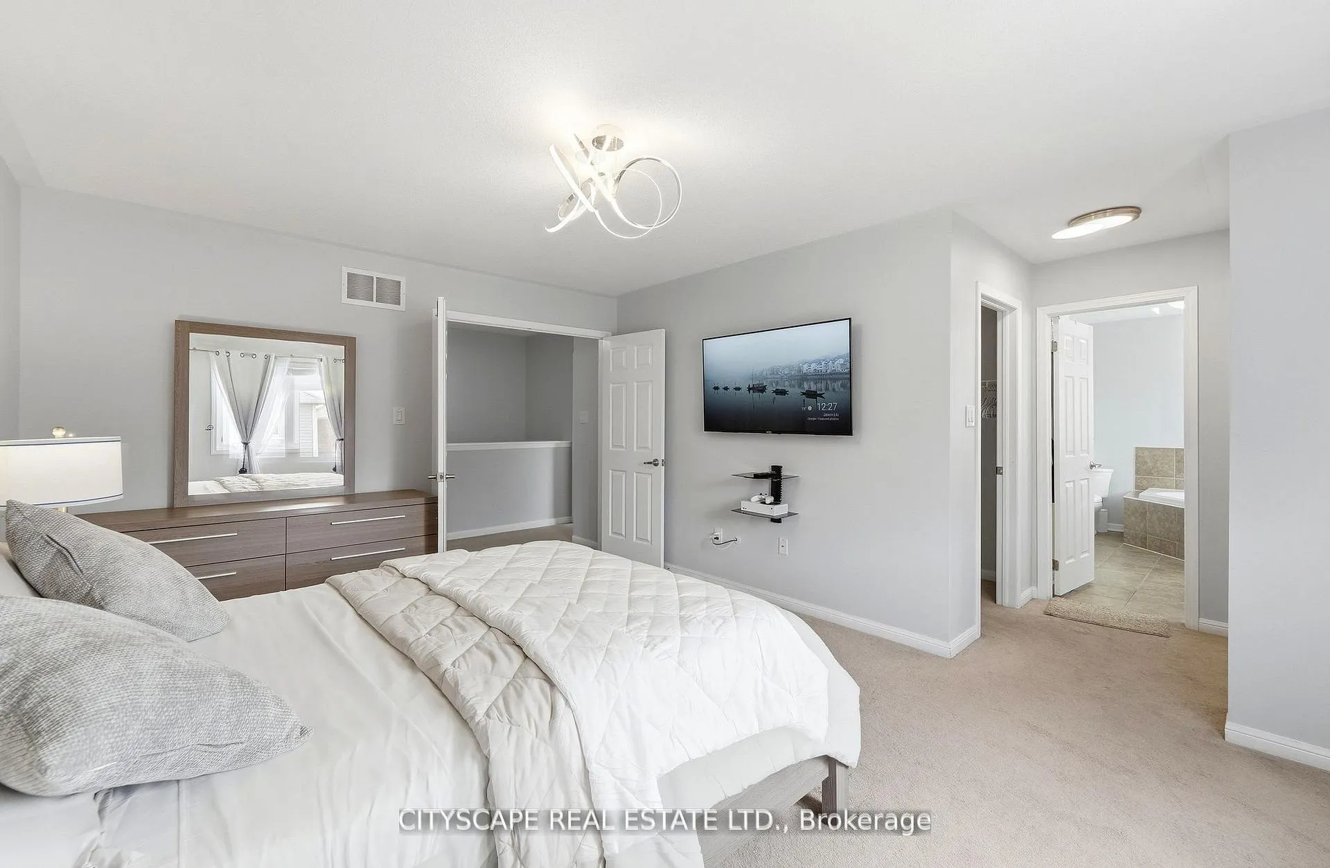 Photo 21 of 305 Gleave Terrace, Milton, Harrison — HOMEH