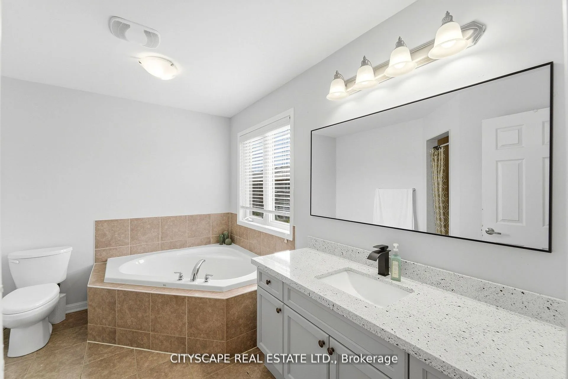 Photo 24 of 305 Gleave Terrace, Milton, Harrison — HOMEH