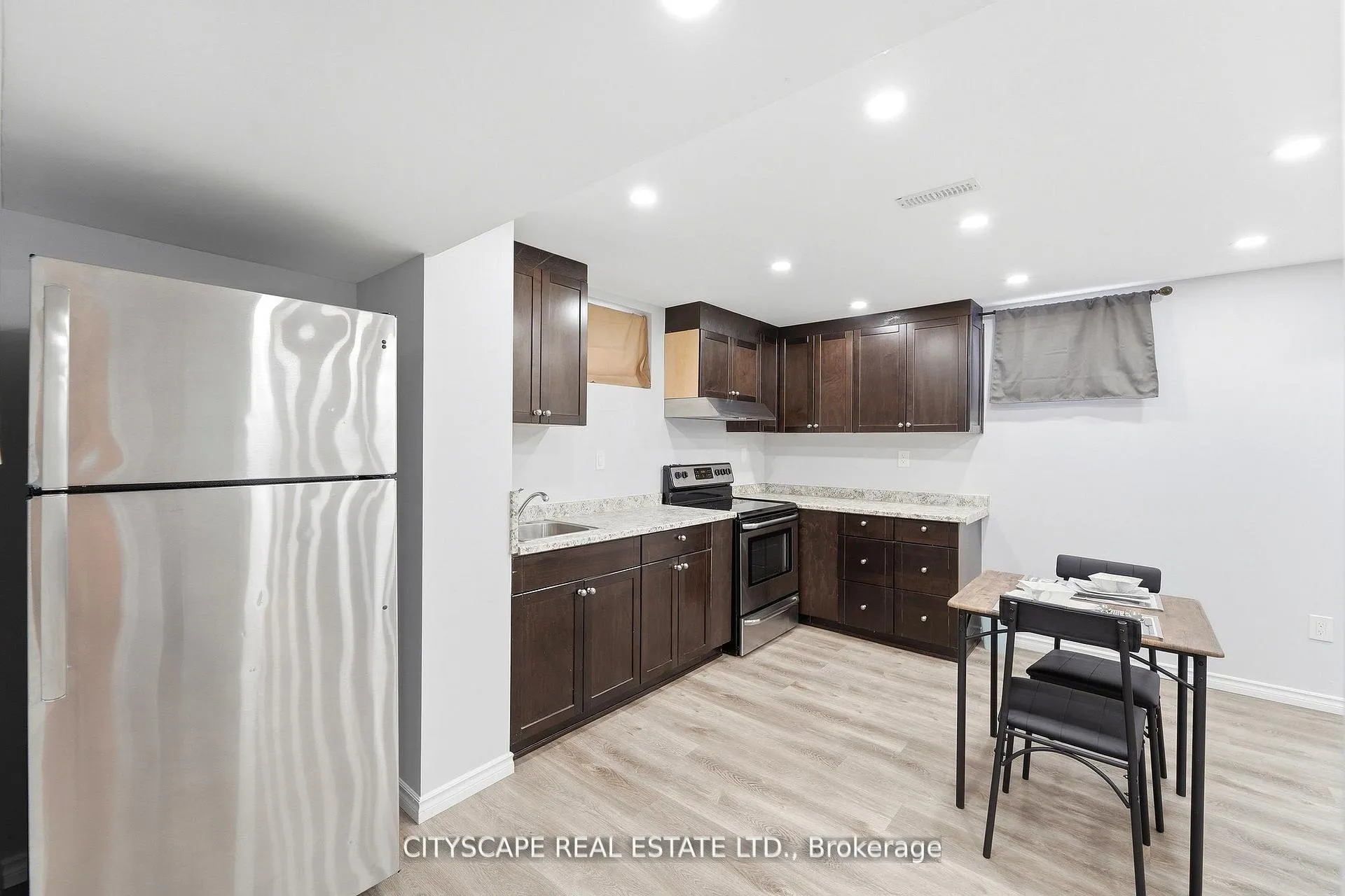Photo 28 of 305 Gleave Terrace, Milton, Harrison — HOMEH