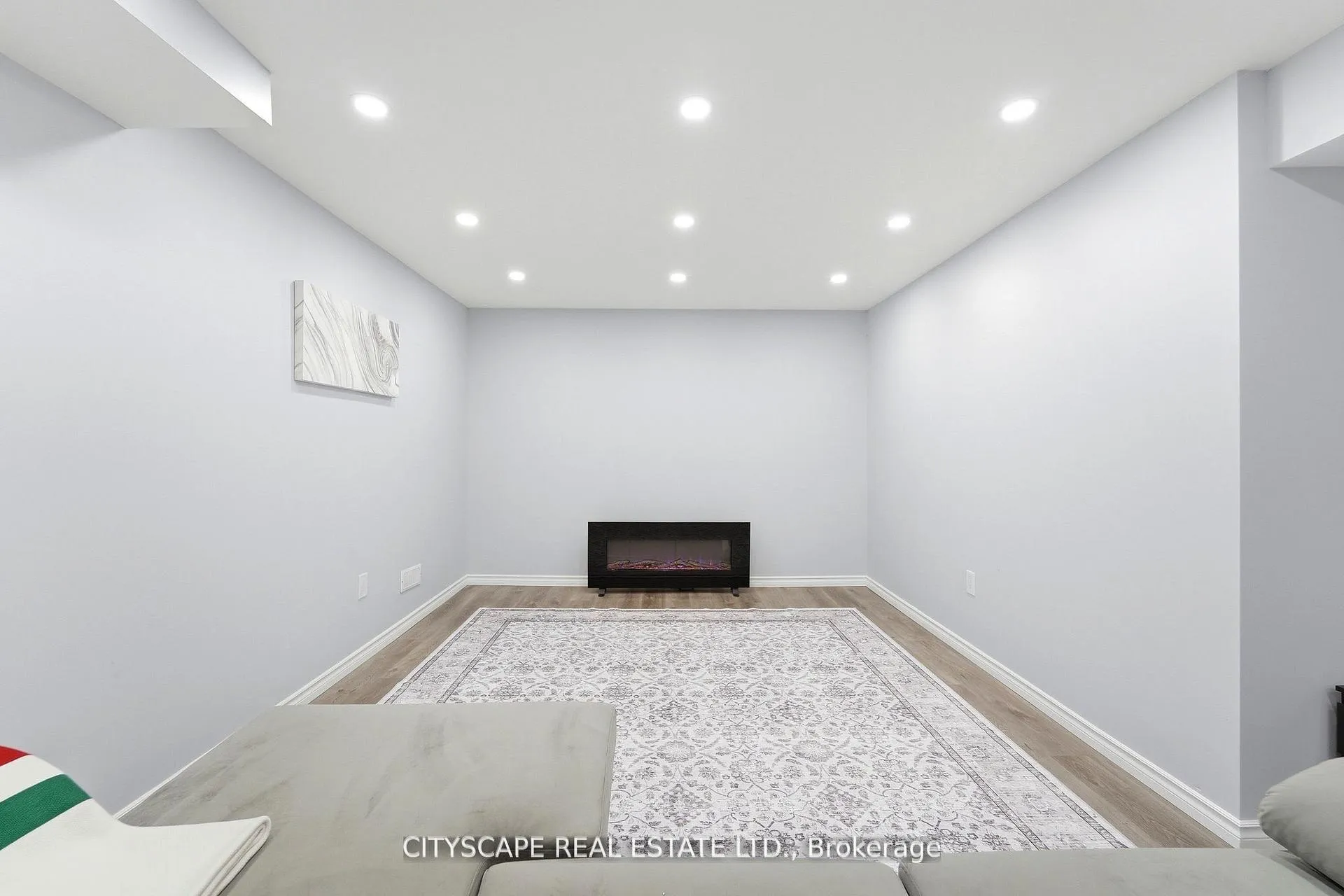 Photo 32 of 305 Gleave Terrace, Milton, Harrison — HOMEH
