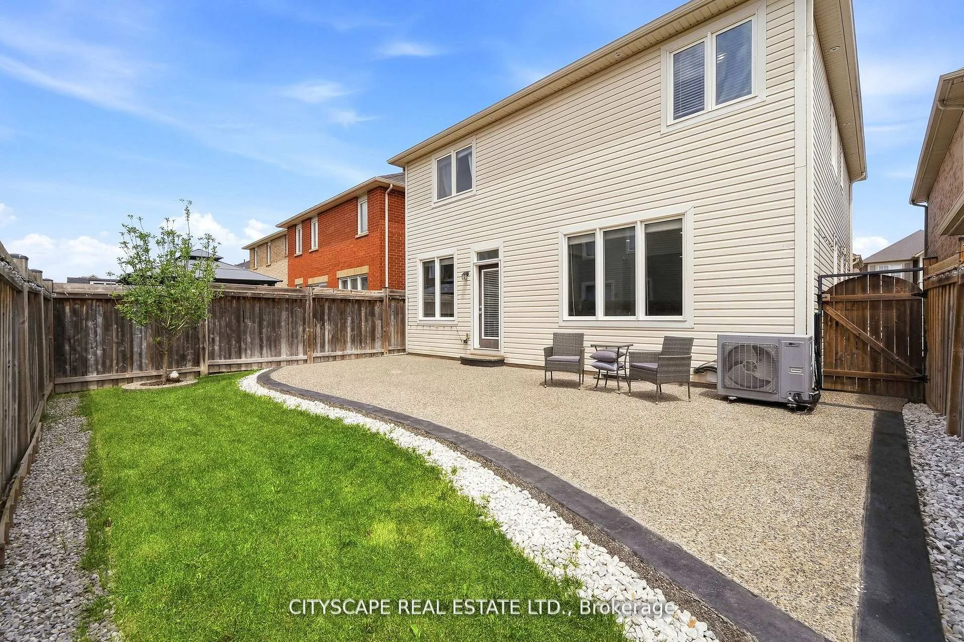 Photo 36 of 305 Gleave Terrace, Milton, Harrison — HOMEH