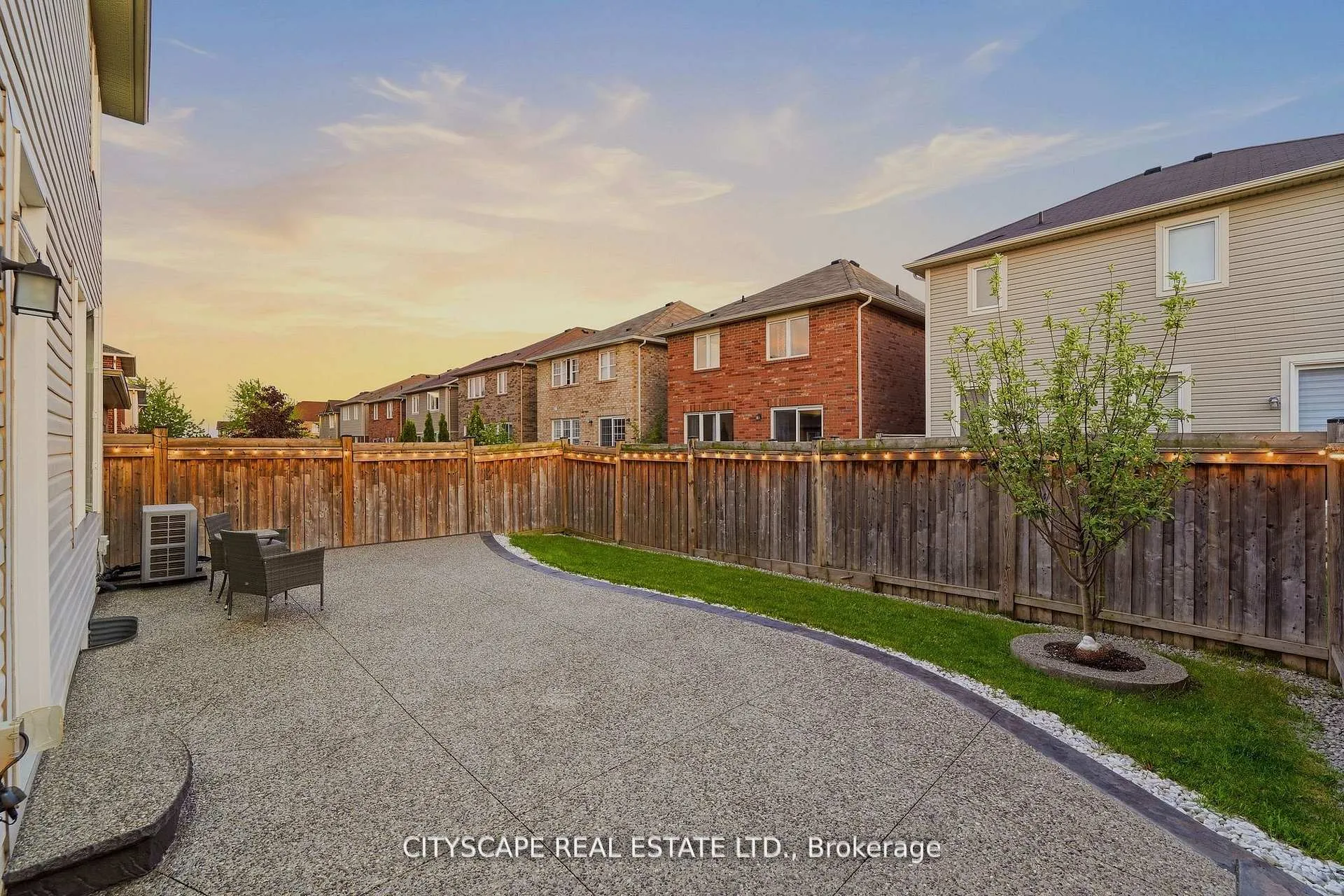 Photo 38 of 305 Gleave Terrace, Milton, Harrison — HOMEH