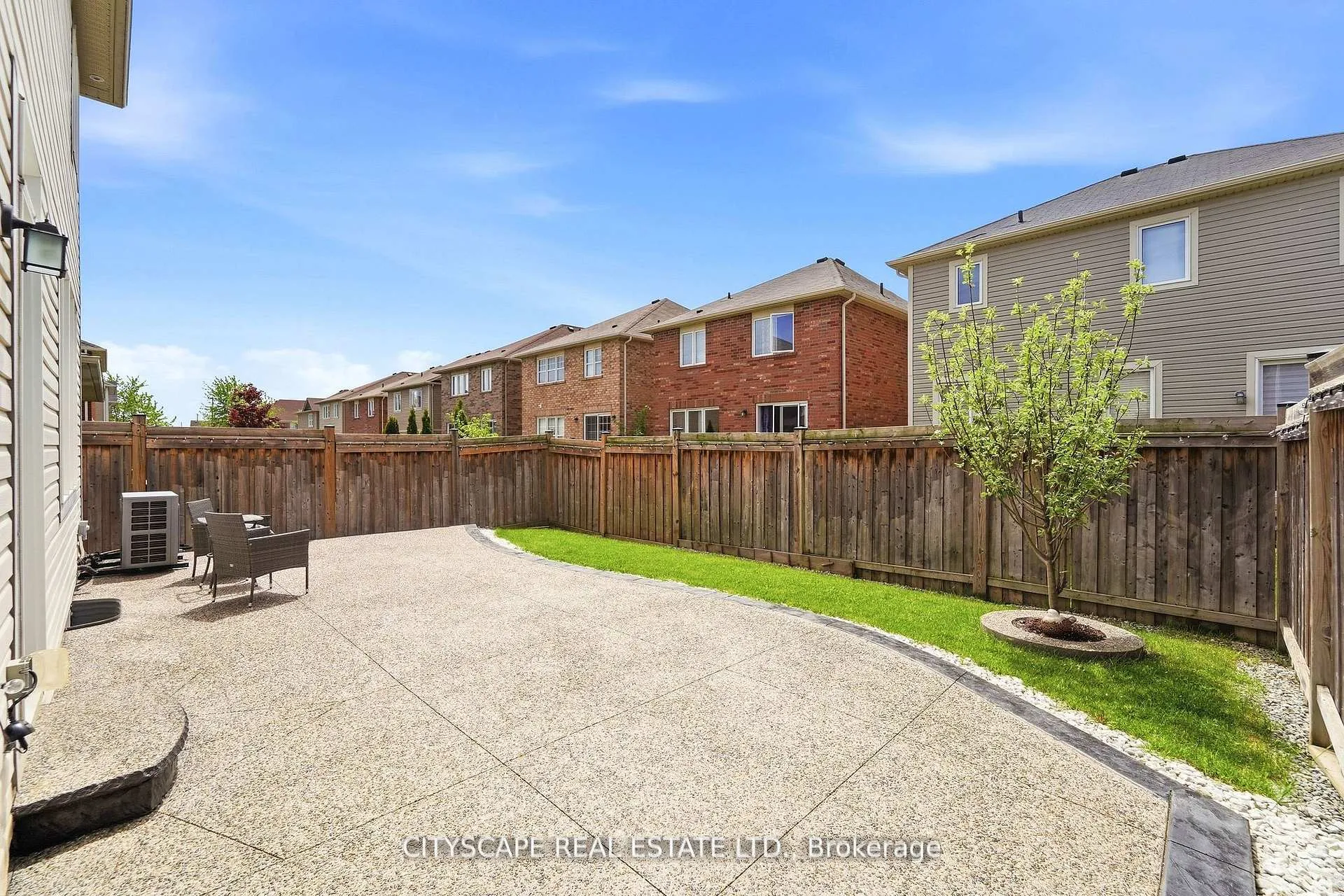 Photo 40 of 305 Gleave Terrace, Milton, Harrison — HOMEH