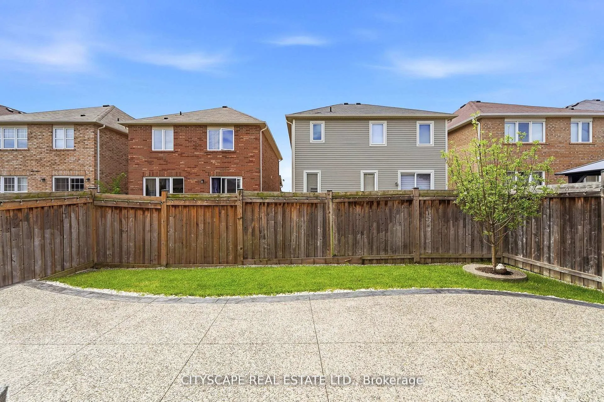 Photo 41 of 305 Gleave Terrace, Milton, Harrison — HOMEH