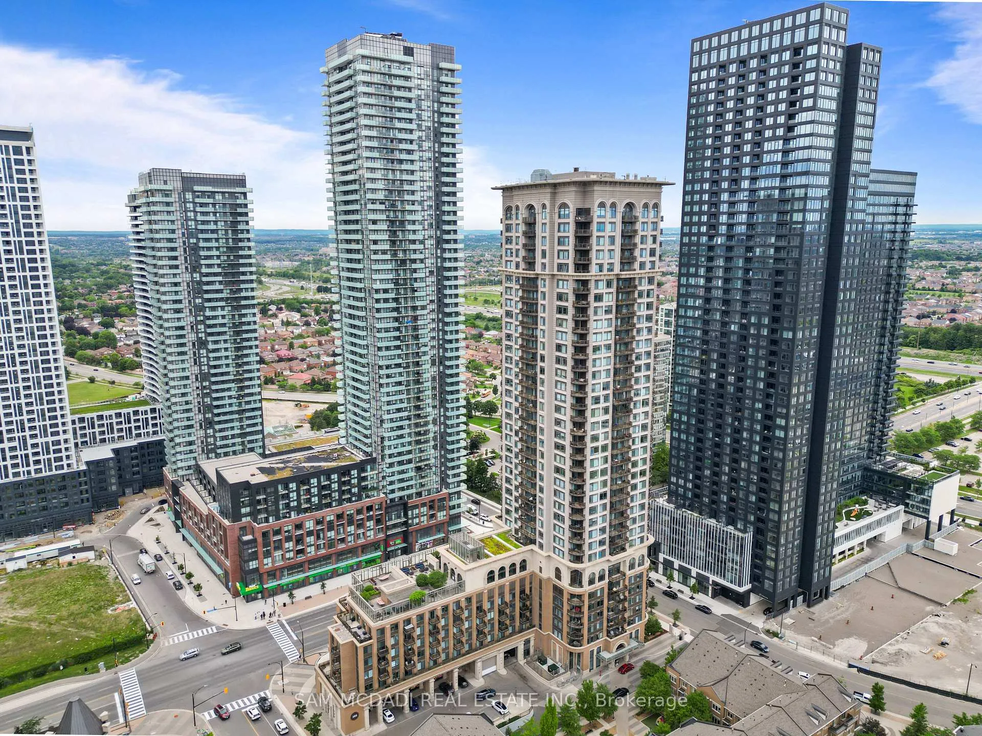 Photo of Unit 1611, 385 Prince Of Wales Drive