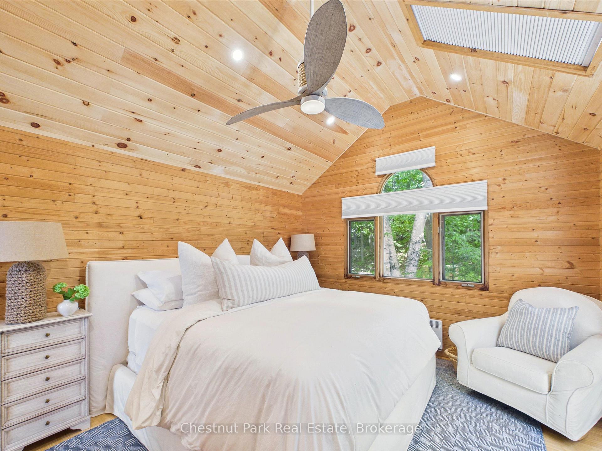 Photo 17 of 51 Taylor Island, Gravenhurst, Muskoka (S) — HOMEH