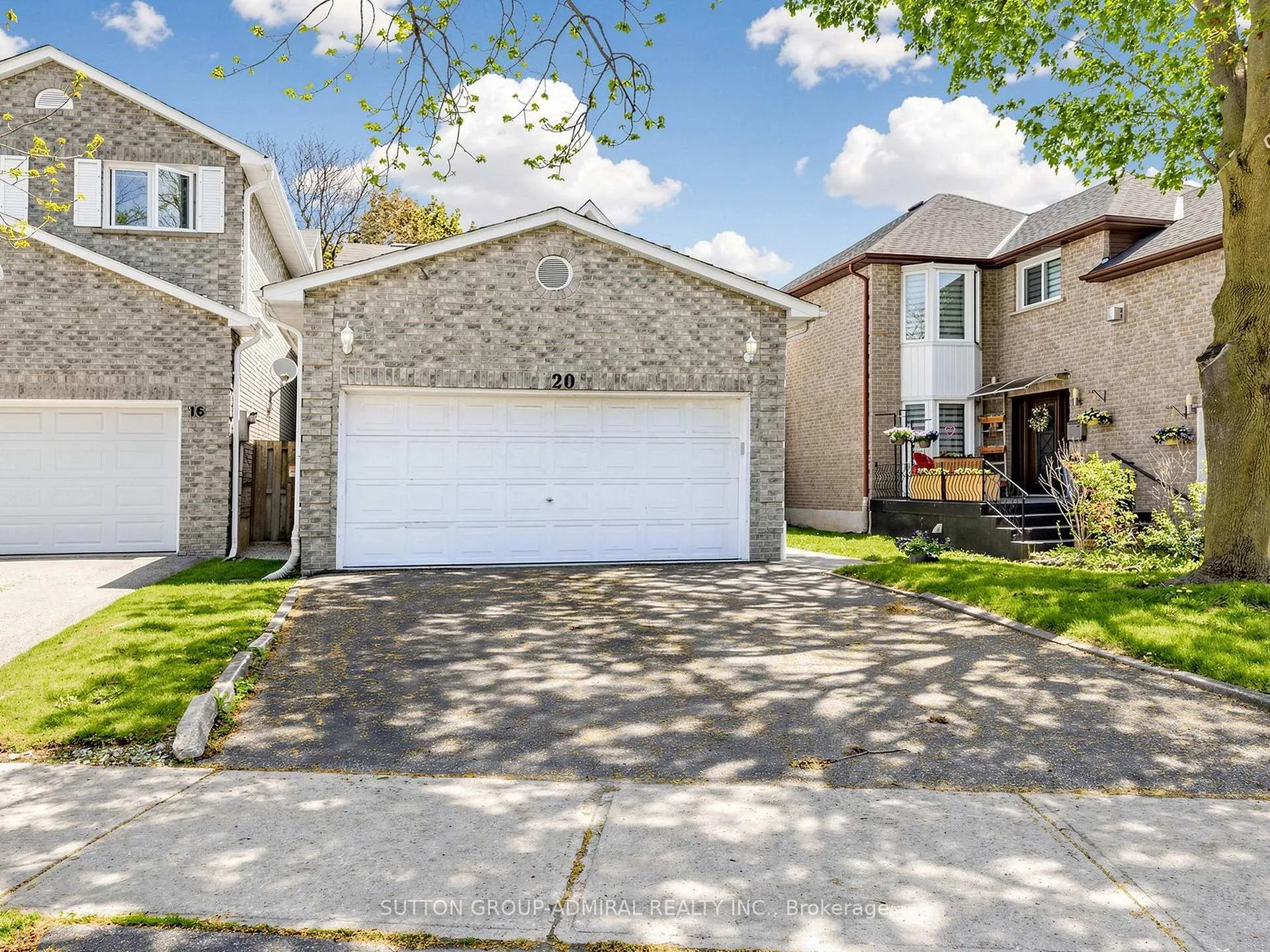 Photo 1 of 20 Esther Crescent, Vaughan, Crestwood-Springfarm-Yorkhill — HOMEH
