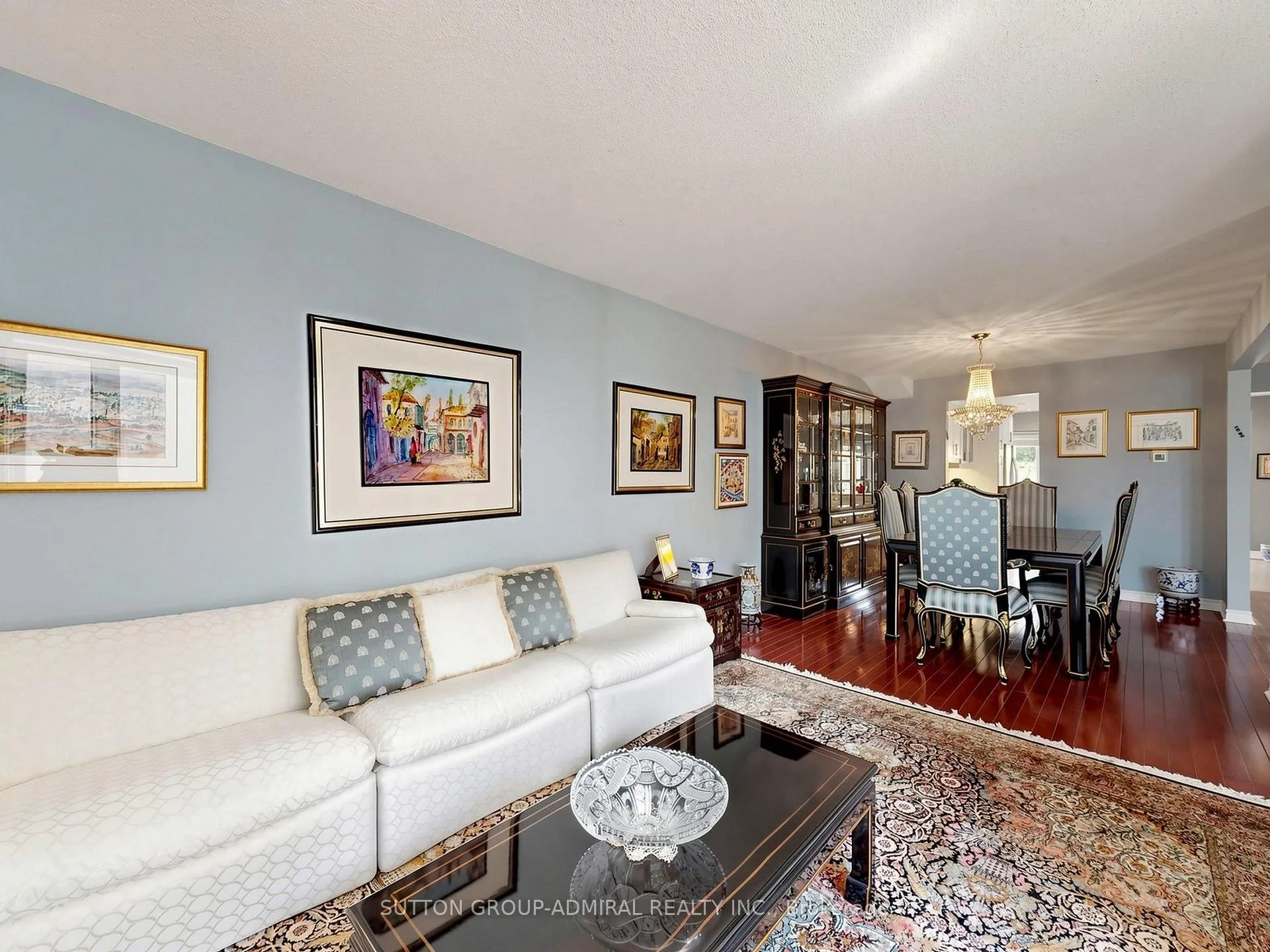 Photo 5 of 20 Esther Crescent, Vaughan, Crestwood-Springfarm-Yorkhill — HOMEH