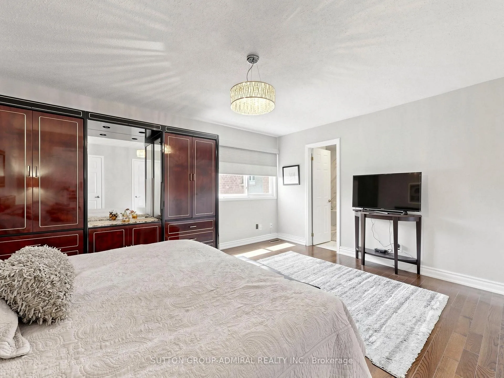 Photo 26 of 20 Esther Crescent, Vaughan, Crestwood-Springfarm-Yorkhill — HOMEH