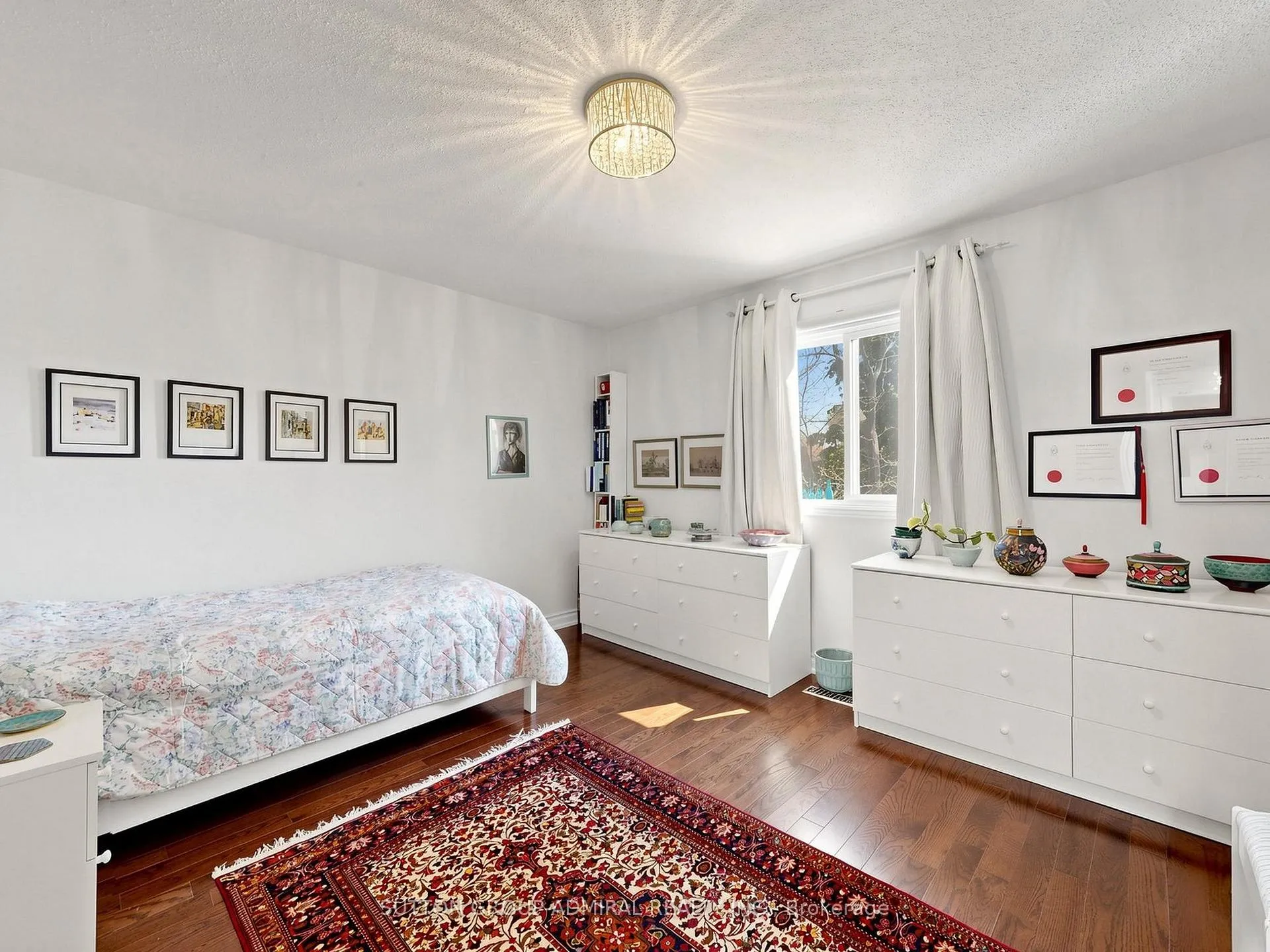Photo 29 of 20 Esther Crescent, Vaughan, Crestwood-Springfarm-Yorkhill — HOMEH