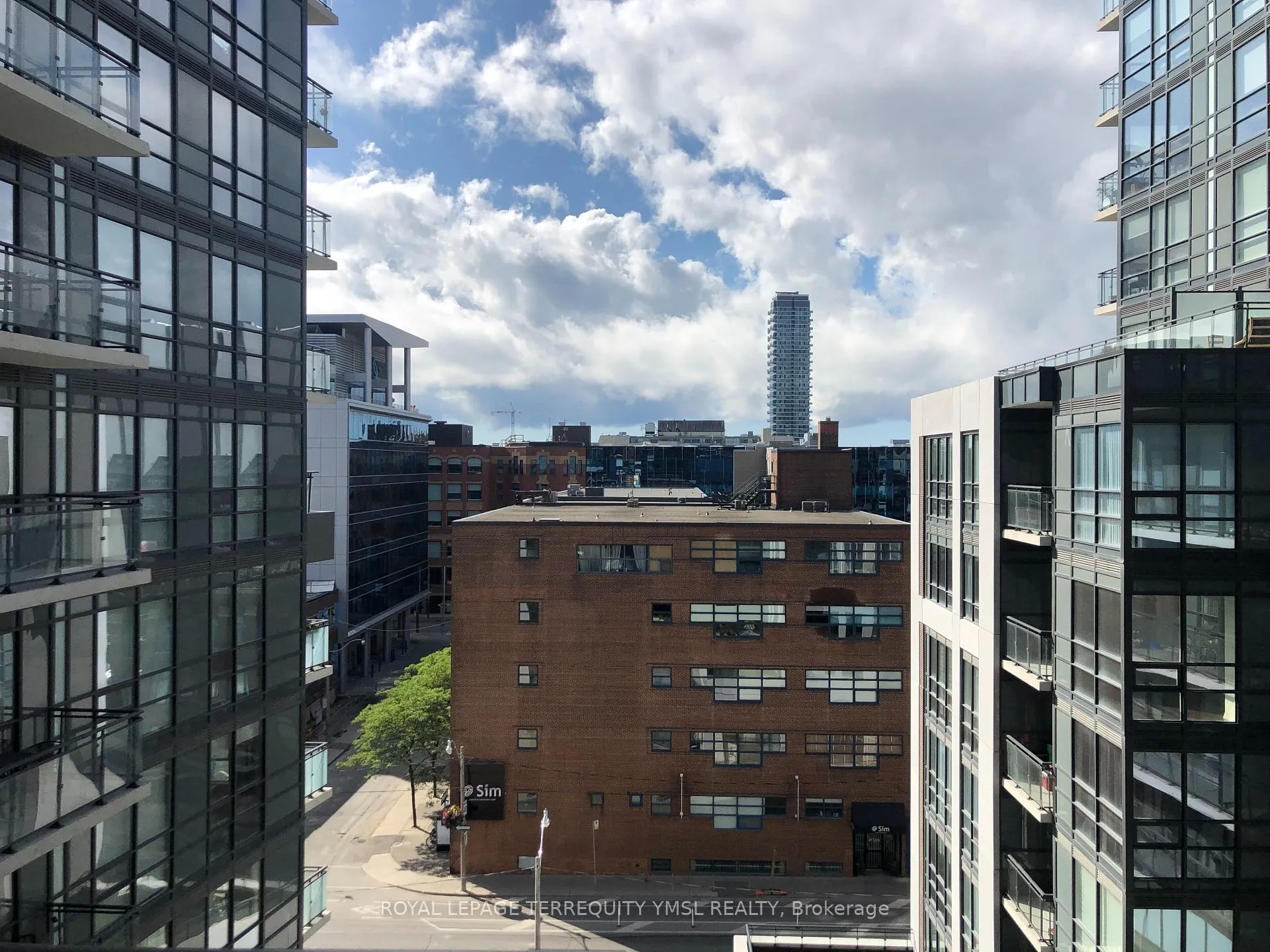 Photo 14 of Unit 911, 460 Adelaide Street E, Toronto, Moss Park — HOMEH