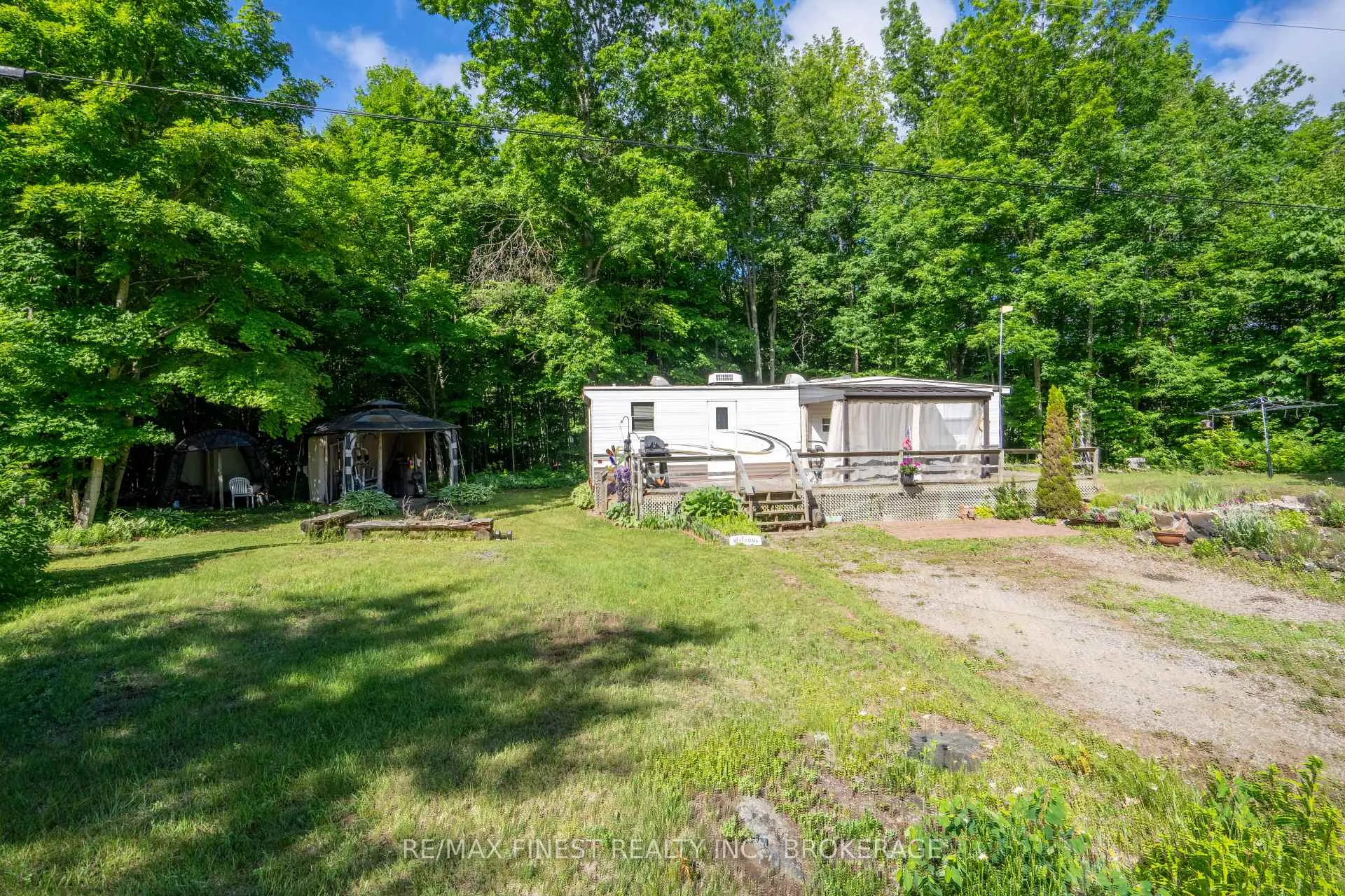 Photo 1 of 1059 Northview Lane, Frontenac, Frontenac Centre — HOMEH