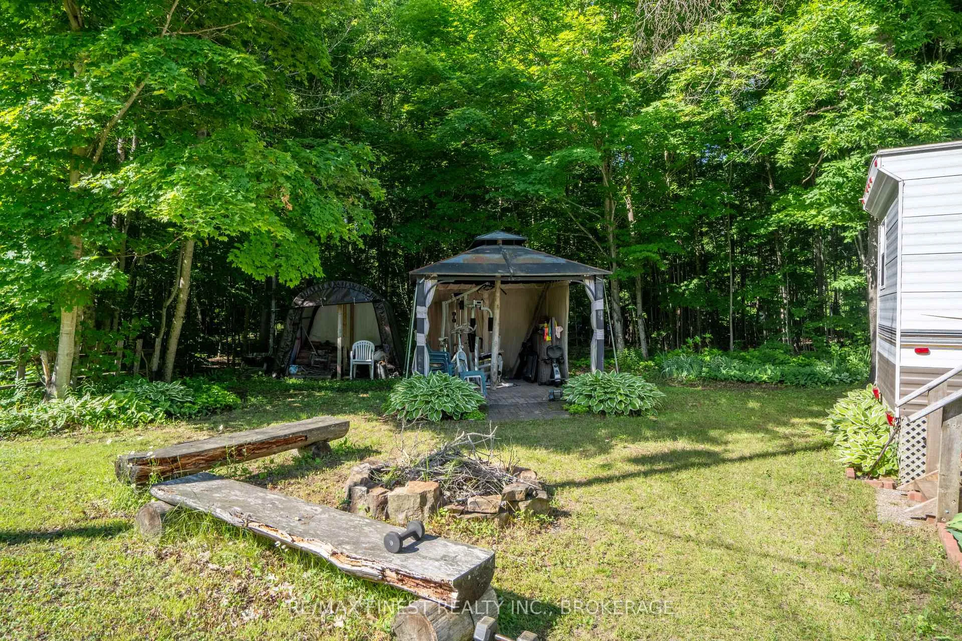 Photo 4 of 1059 Northview Lane, Frontenac, Frontenac Centre — HOMEH