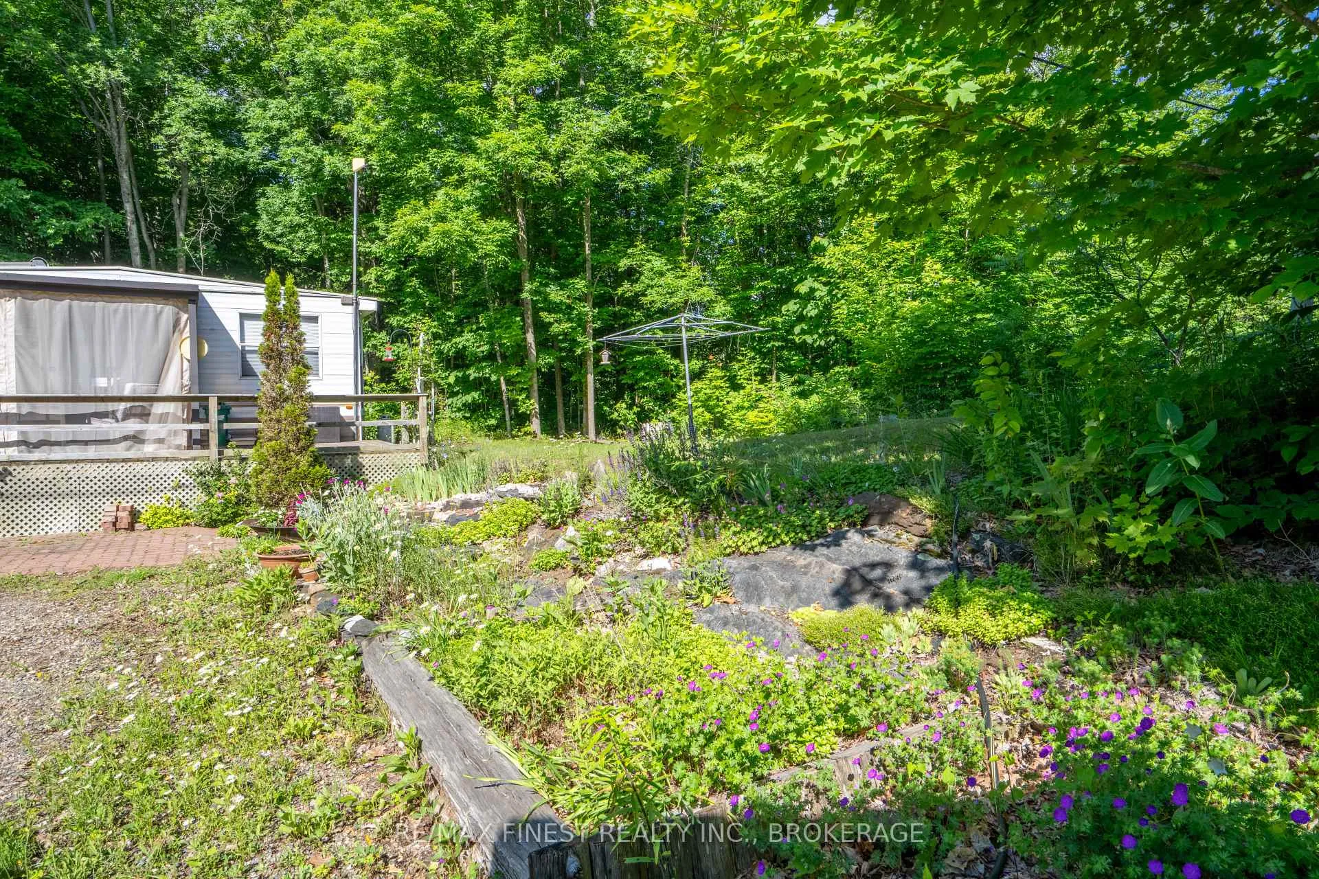 Photo 5 of 1059 Northview Lane, Frontenac, Frontenac Centre — HOMEH