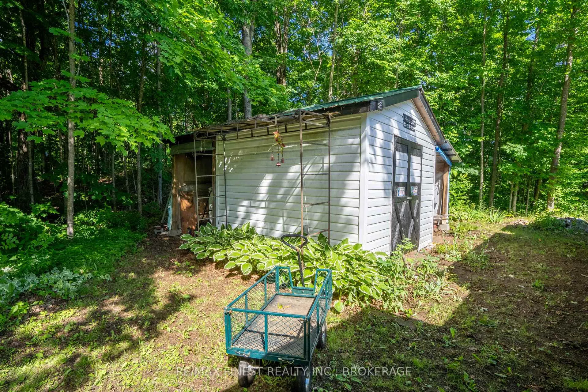Photo 11 of 1059 Northview Lane, Frontenac, Frontenac Centre — HOMEH