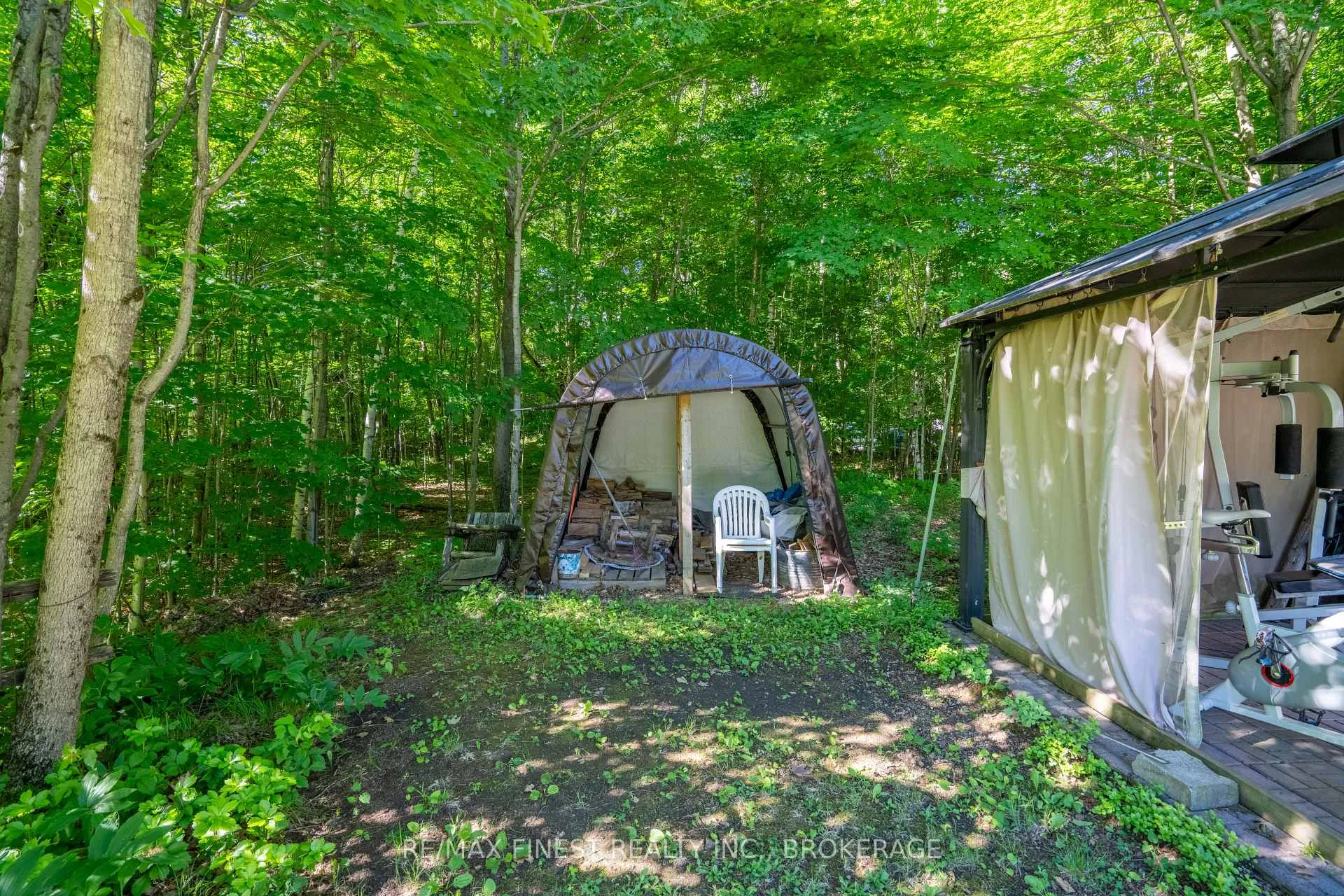 Photo 13 of 1059 Northview Lane, Frontenac, Frontenac Centre — HOMEH