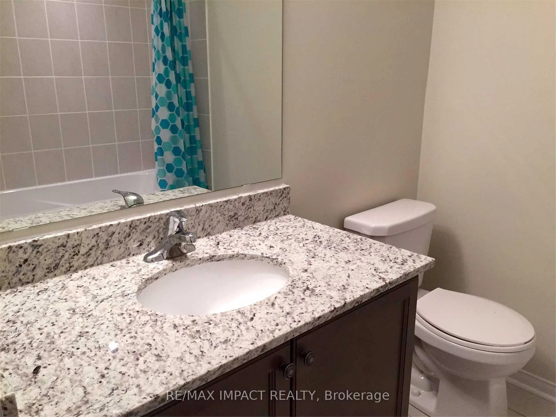 Photo 17 of 20 Rimrock Crescent, Whitby, Williamsburg — HOMEH