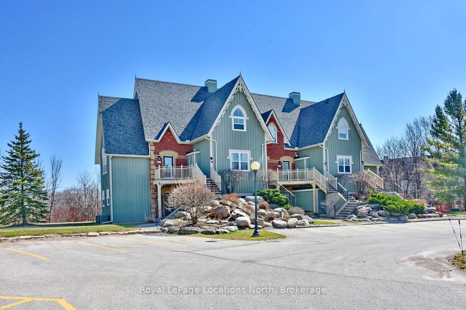 Photo 3 of Unit 223, 170 Snowbridge Way, Blue Mountains — HOMEH