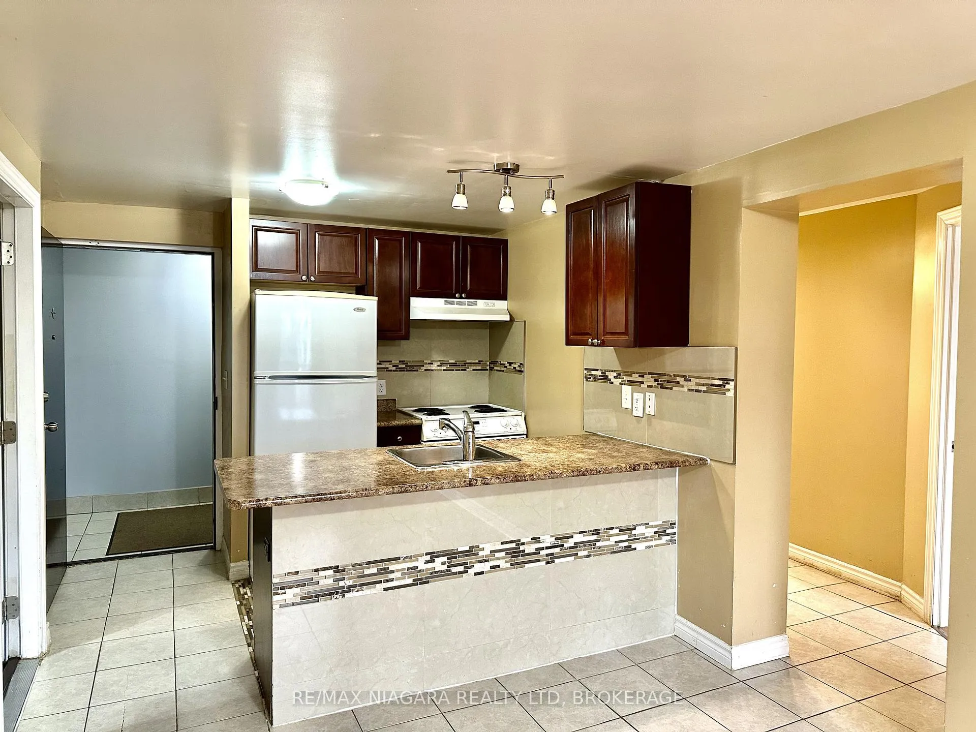 Photo 9 of Unit 105, 7 Riverview Boulevard, St. Catharines, Glendale/Glenridge — HOMEH