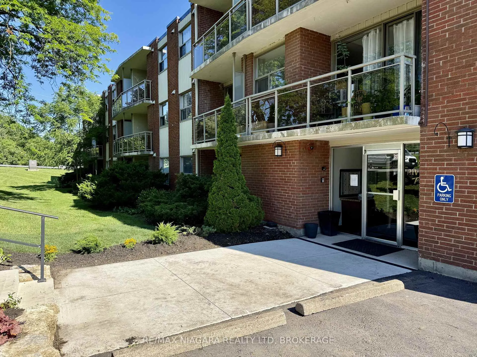 Photo 23 of Unit 105, 7 Riverview Boulevard, St. Catharines, Glendale/Glenridge — HOMEH