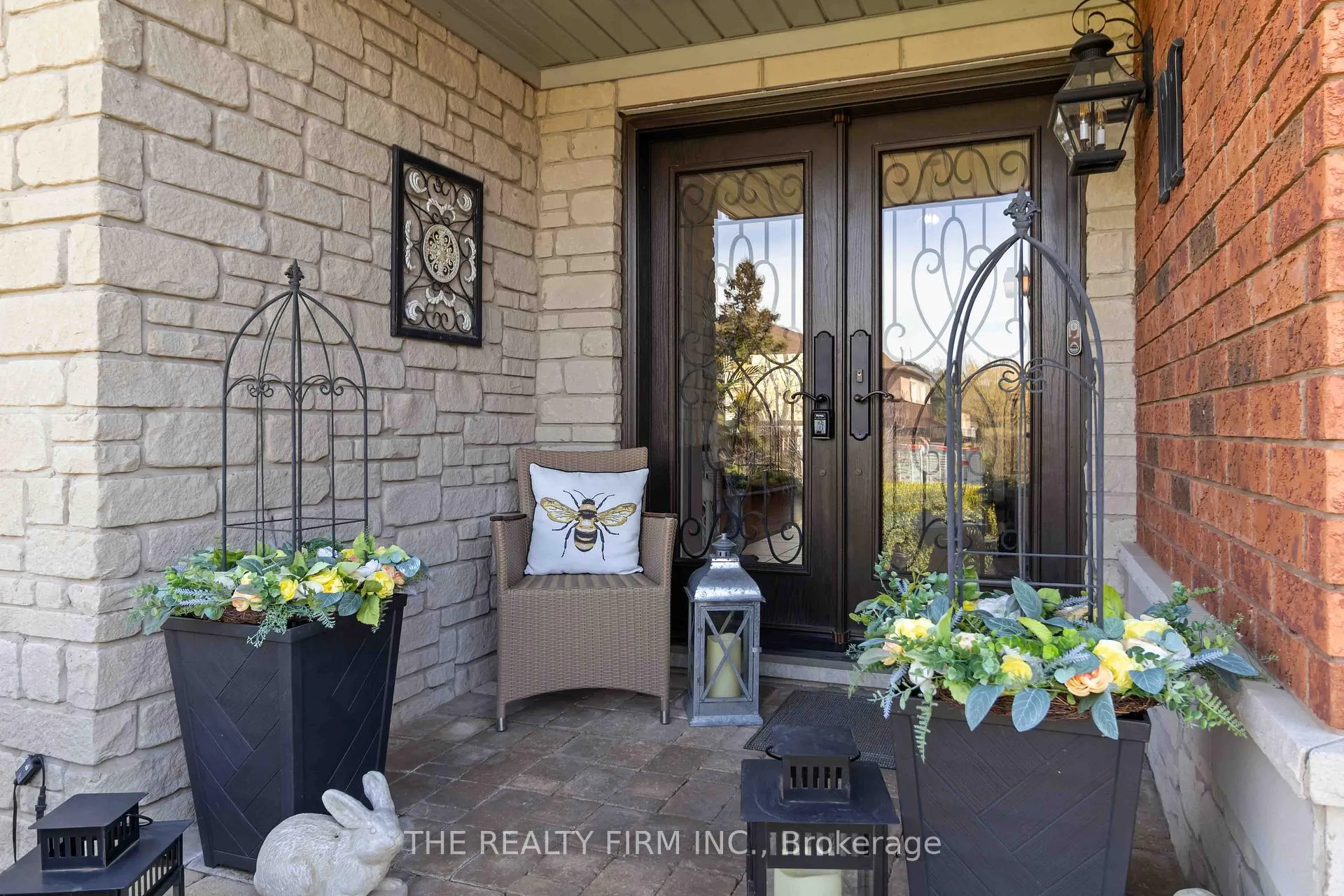 Photo 3 of 3 Cliffcrest Court, Caledon, Rural Caledon — HOMEH