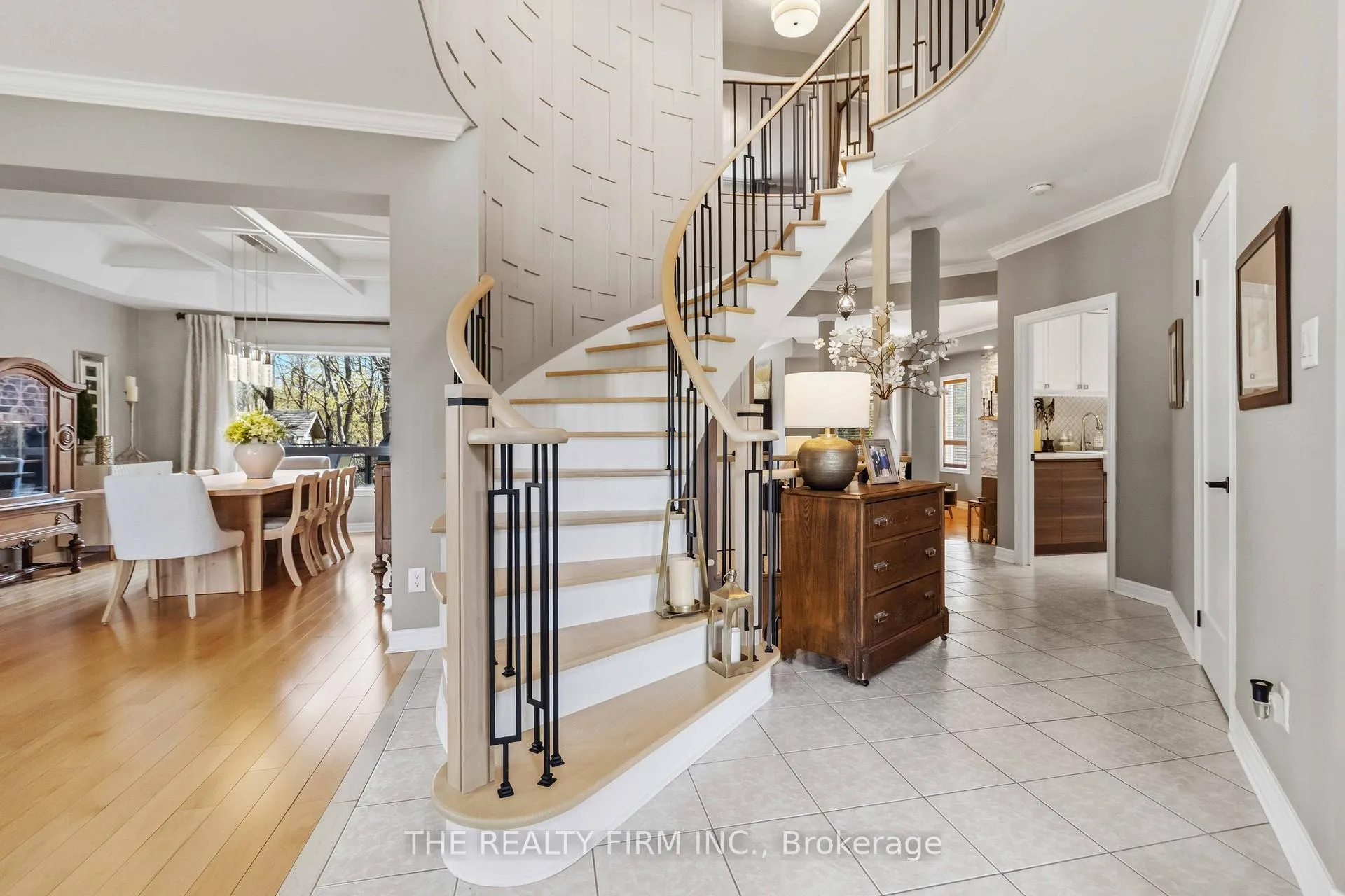 Photo 5 of 3 Cliffcrest Court, Caledon, Rural Caledon — HOMEH