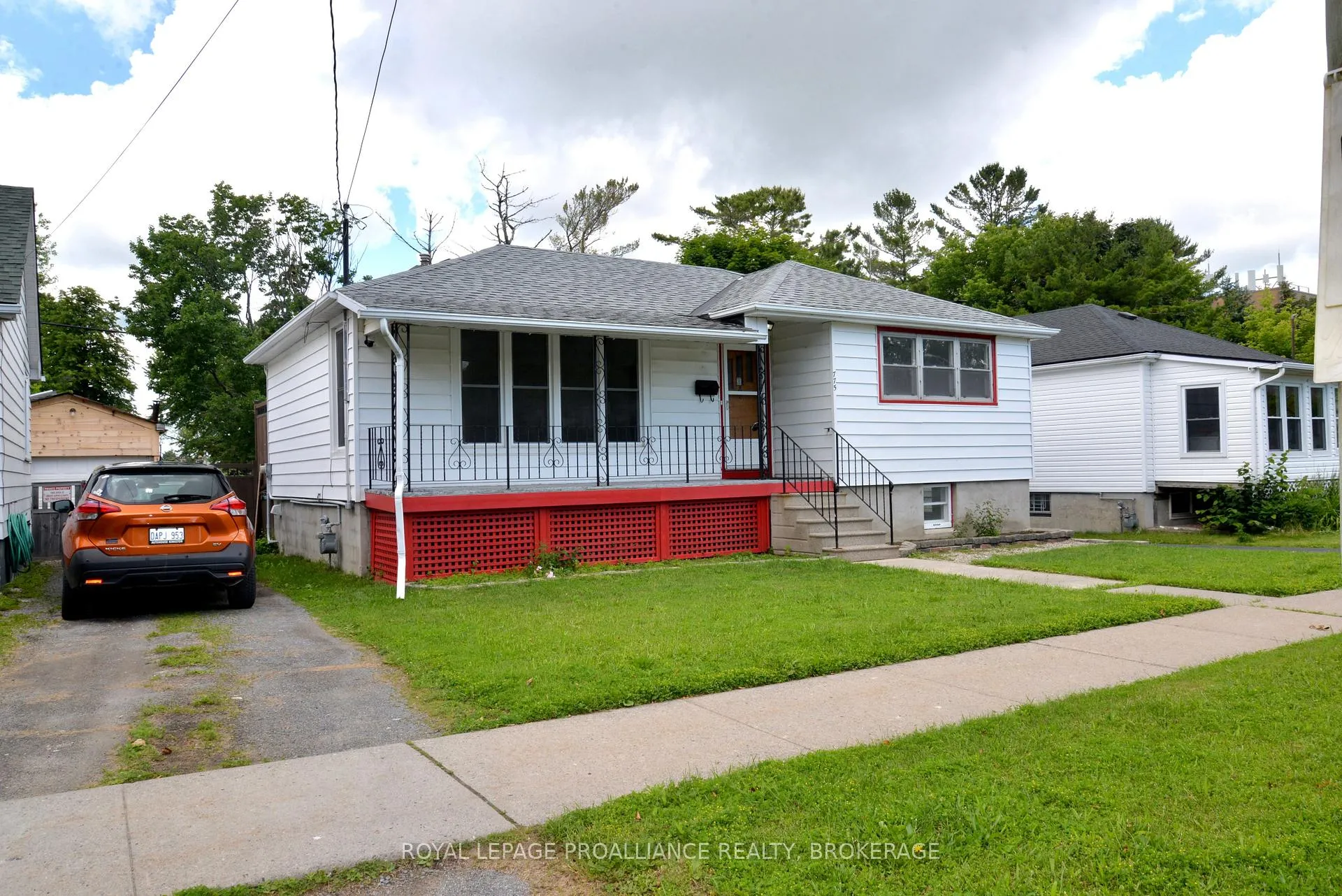 Photo 2 of 775 Alfred Crescent, Kingston, East of Sir John A. Blvd — HOMEH