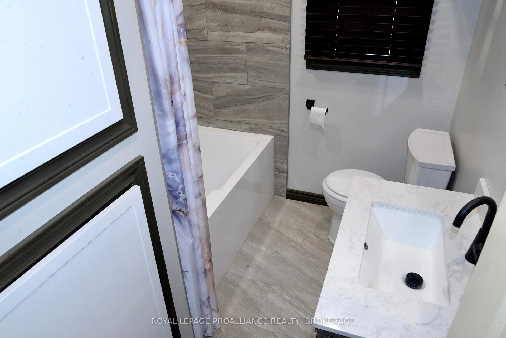 Photo 12 of 775 Alfred Crescent, Kingston, East of Sir John A. Blvd — HOMEH