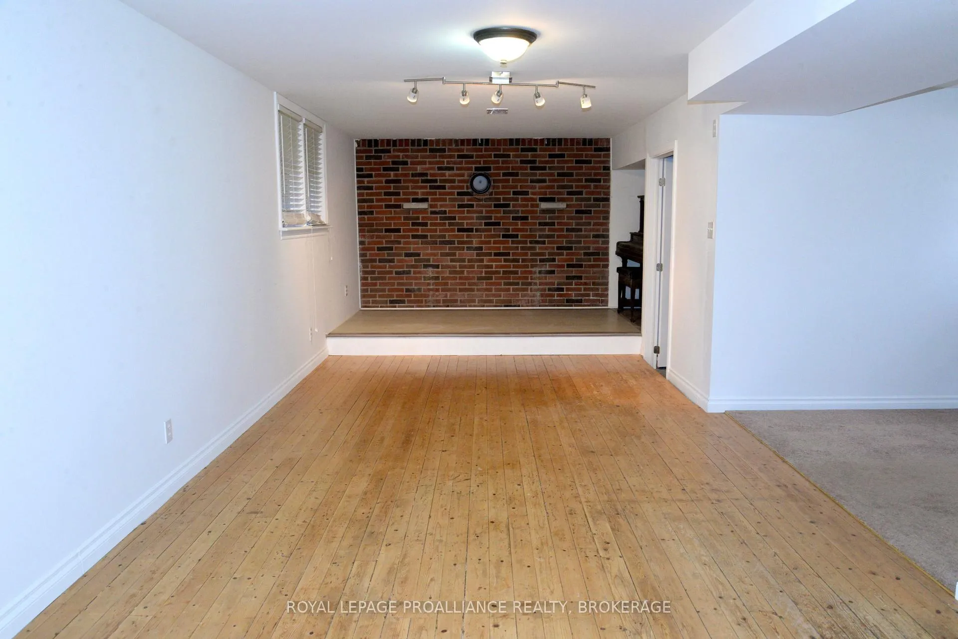 Photo 14 of 775 Alfred Crescent, Kingston, East of Sir John A. Blvd — HOMEH