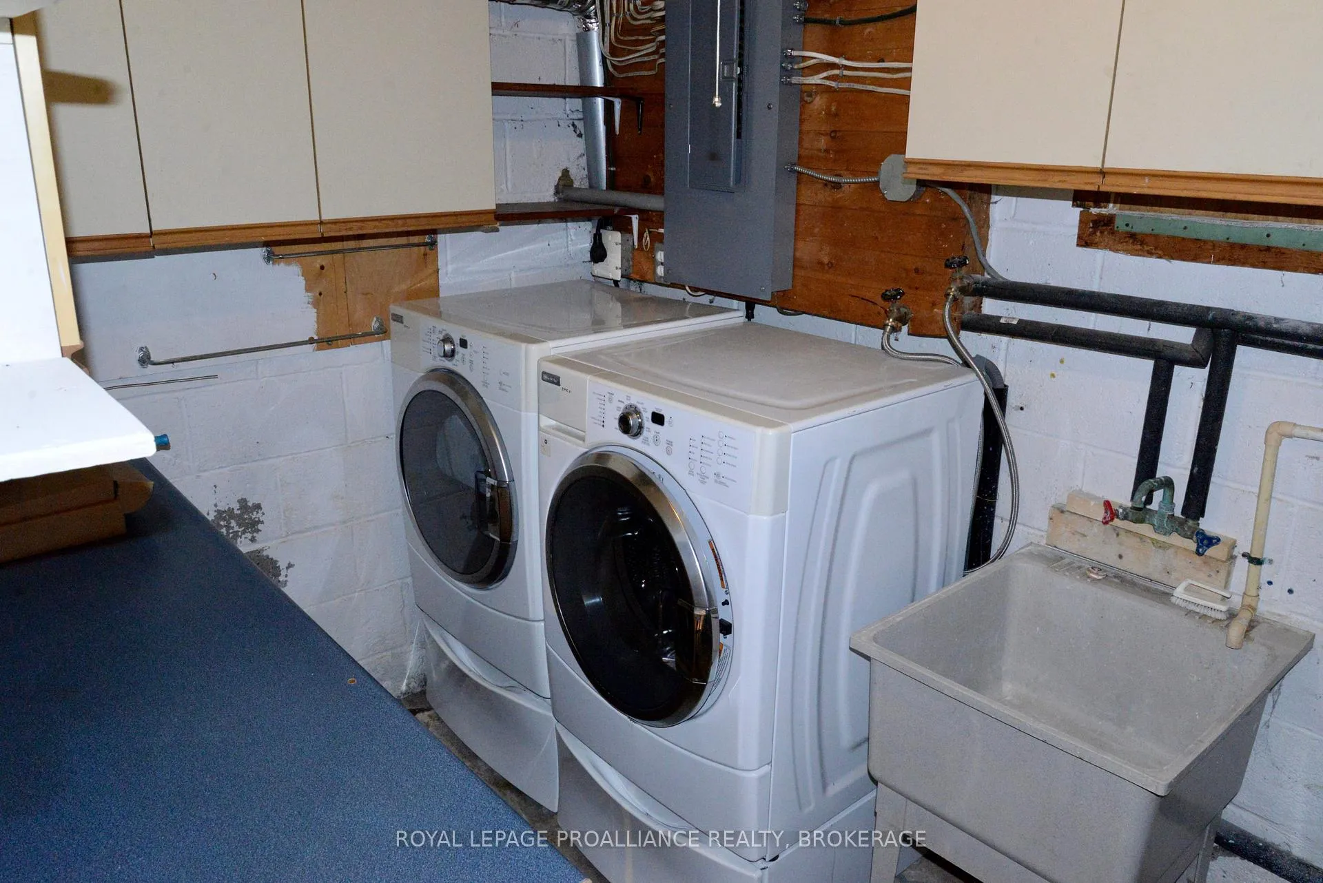 Photo 15 of 775 Alfred Crescent, Kingston, East of Sir John A. Blvd — HOMEH