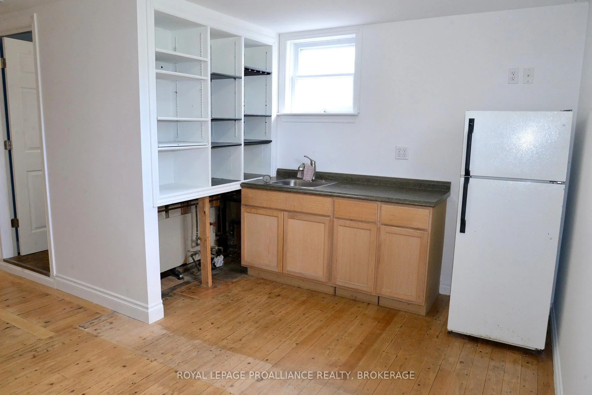 Photo 18 of 775 Alfred Crescent, Kingston, East of Sir John A. Blvd — HOMEH