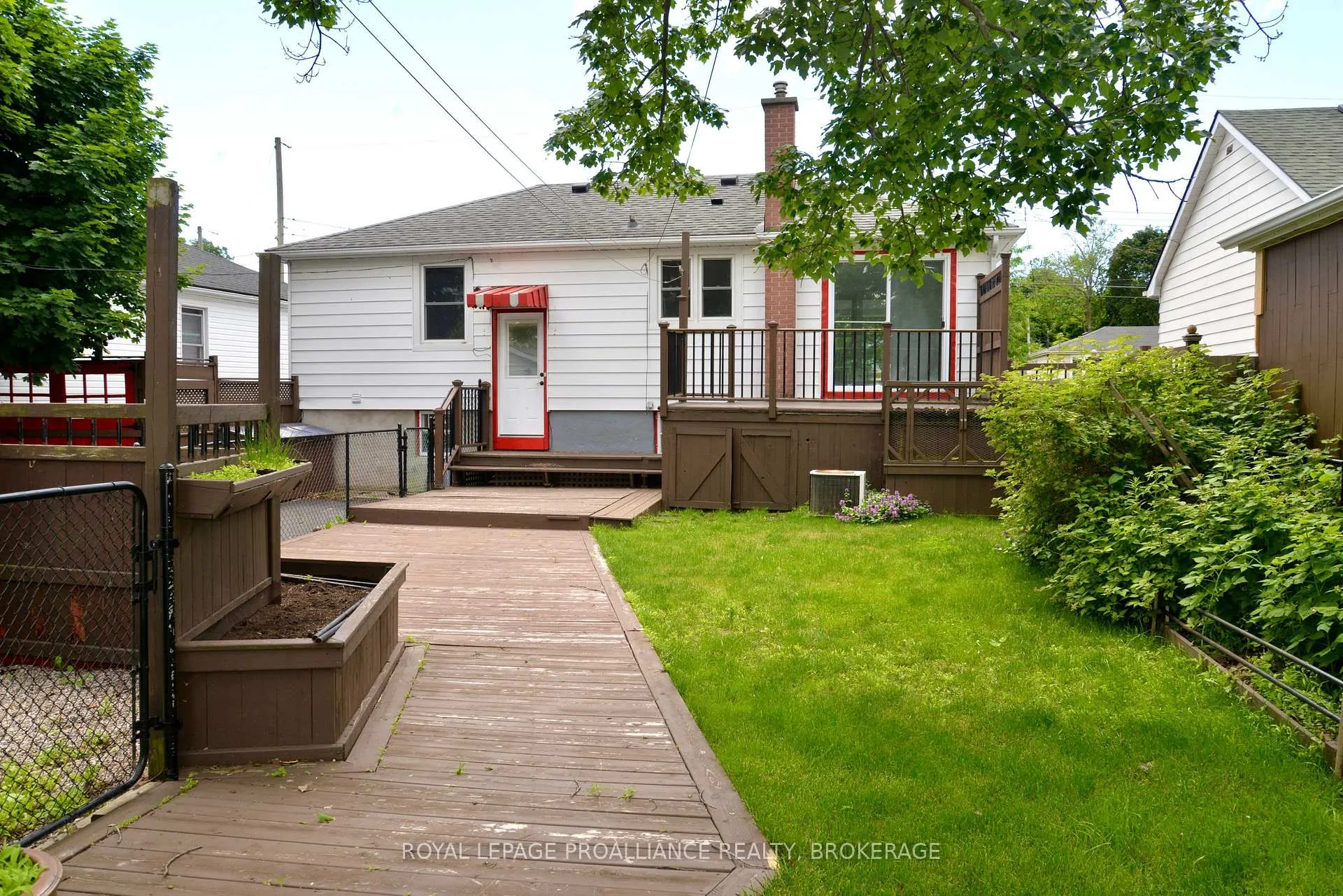 Photo 24 of 775 Alfred Crescent, Kingston, East of Sir John A. Blvd — HOMEH