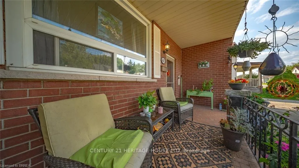 Photo 4 of 6442 Taylor Street, Niagara Falls, Dorchester — HOMEH
