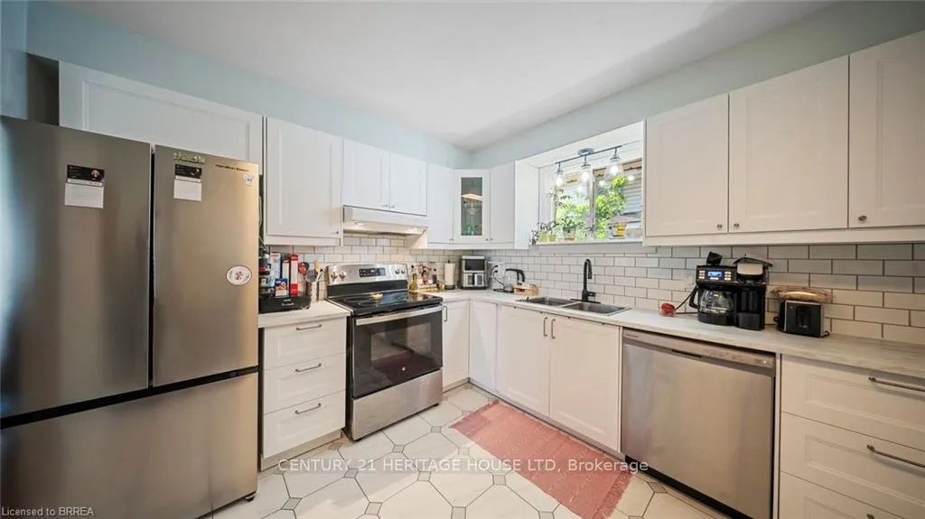 Photo 12 of 6442 Taylor Street, Niagara Falls, Dorchester — HOMEH