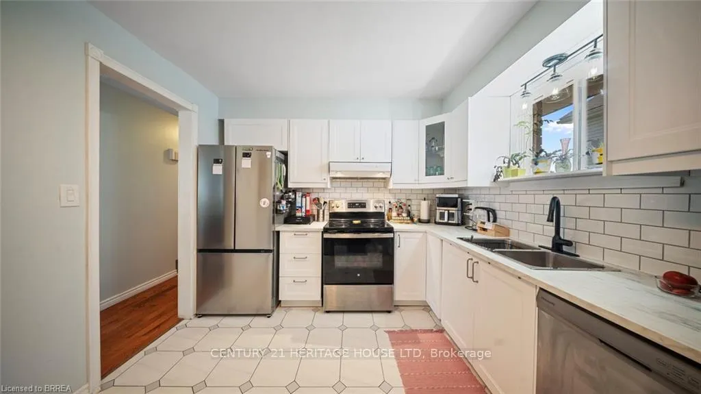 Photo 13 of 6442 Taylor Street, Niagara Falls, Dorchester — HOMEH