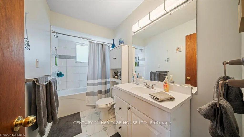 Photo 16 of 6442 Taylor Street, Niagara Falls, Dorchester — HOMEH